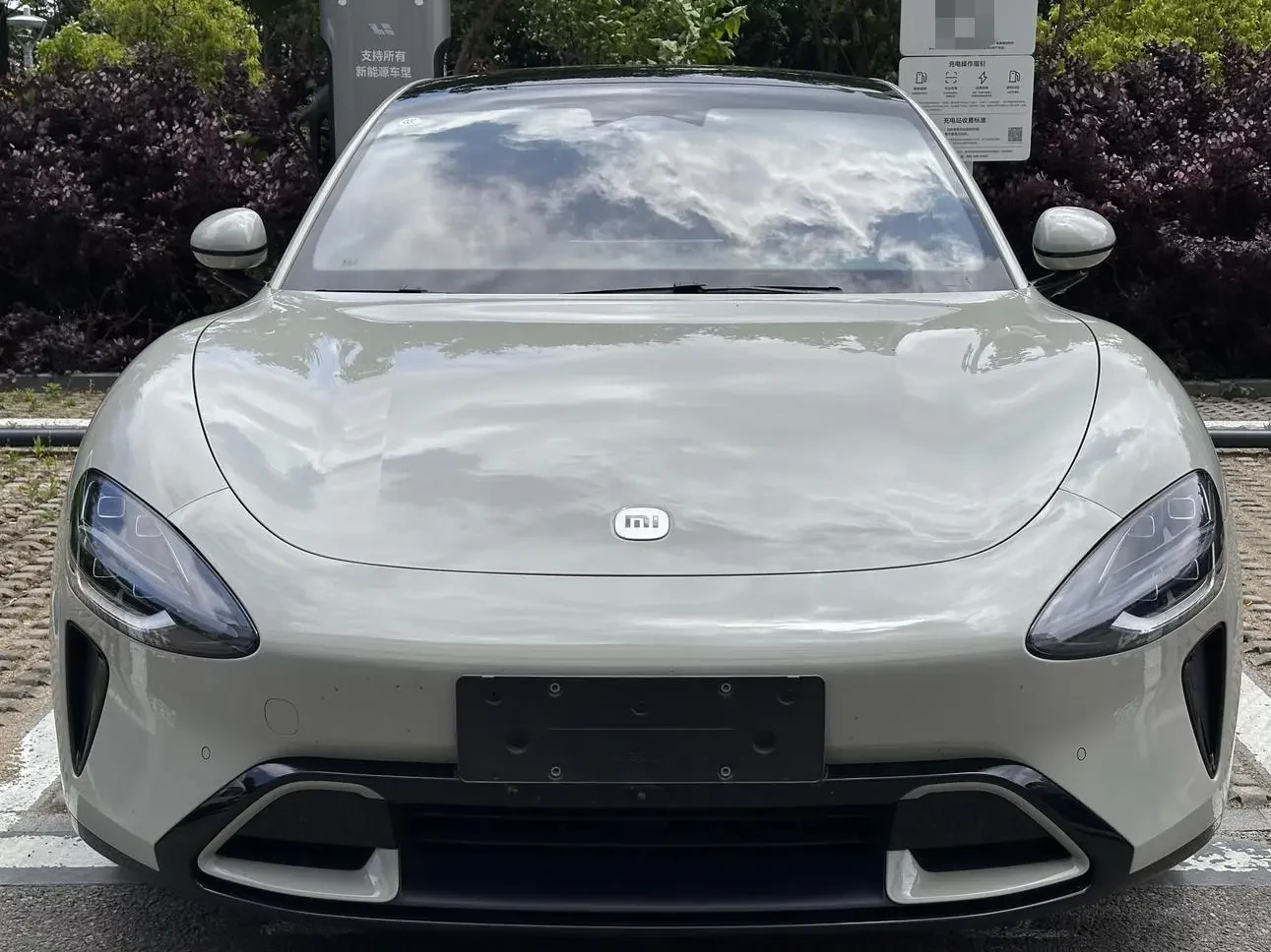 Xiaomi car Xiaomi SU7  из Китая