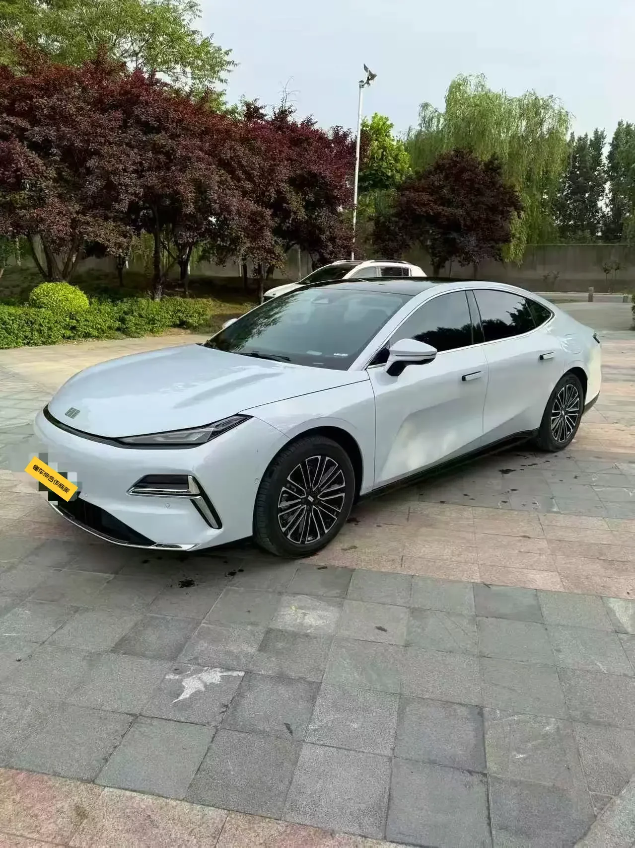 Geely Galaxy Star 8 PHEV  из Китая