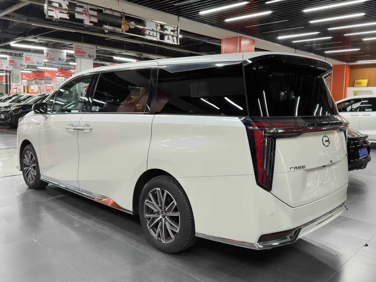 GAC Trumpchi M8
