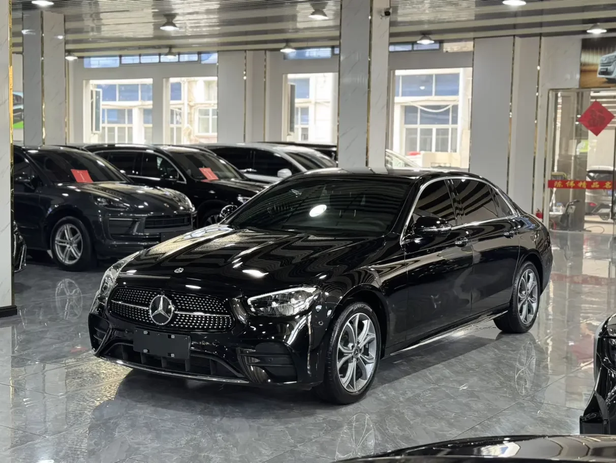 MERCEDES-BENZ E-CLASS