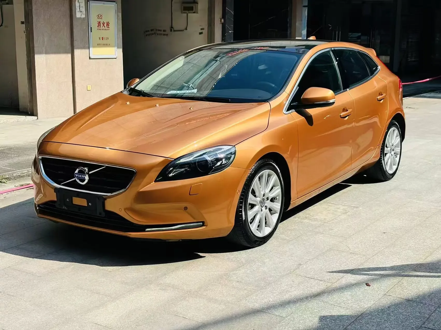 Volvo V40