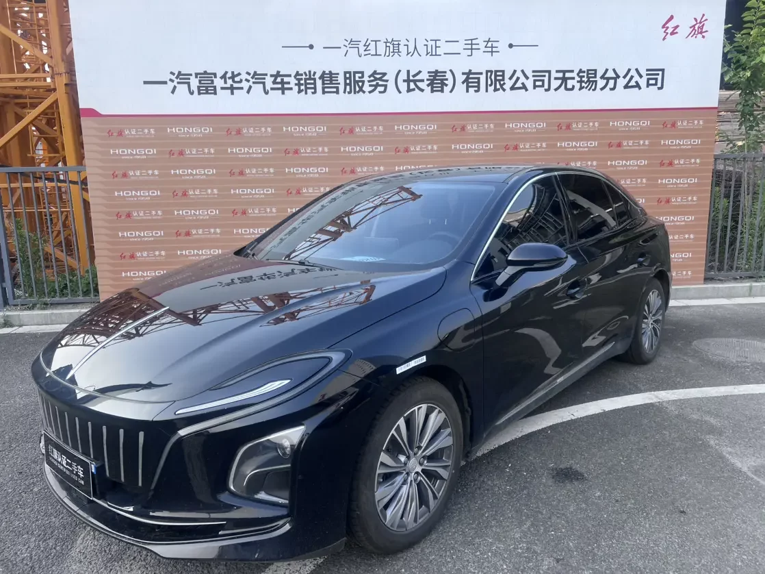 Hongqi E-QM5  из Китая
