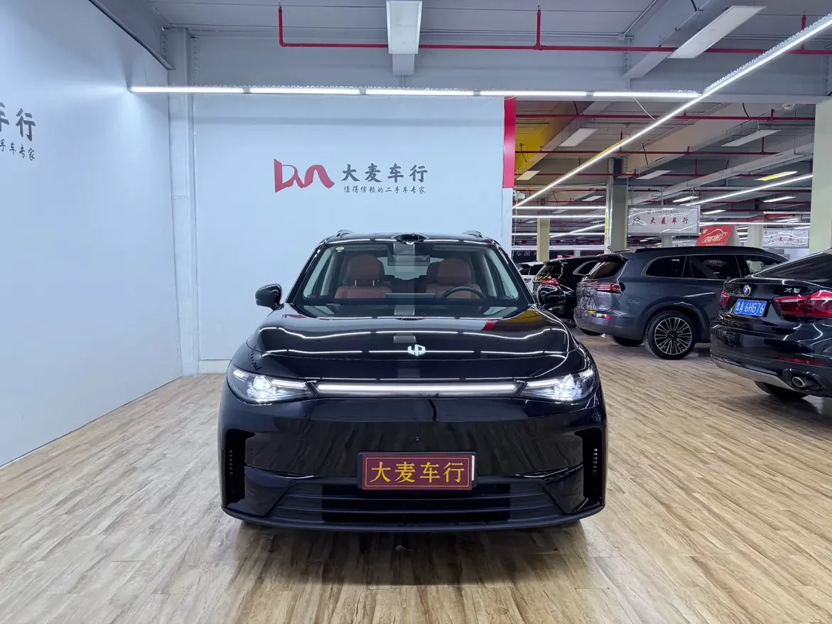 Leapmotor C16