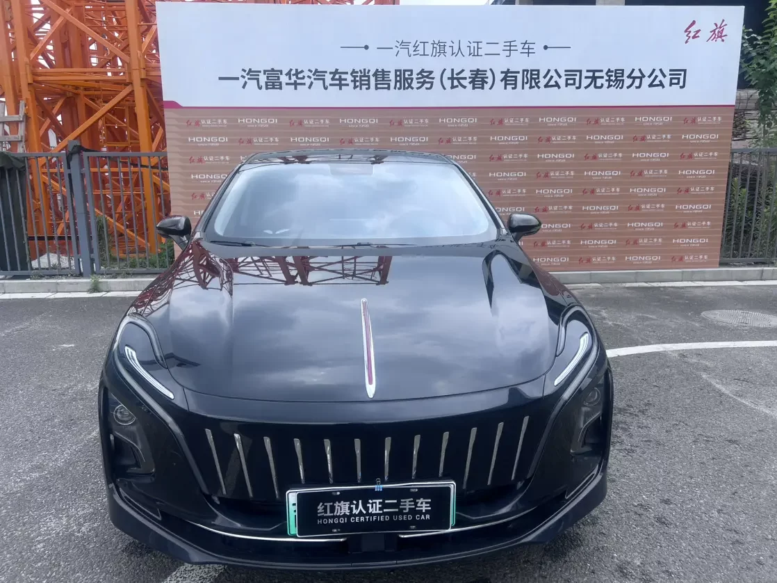 Hongqi E-QM5  из Китая