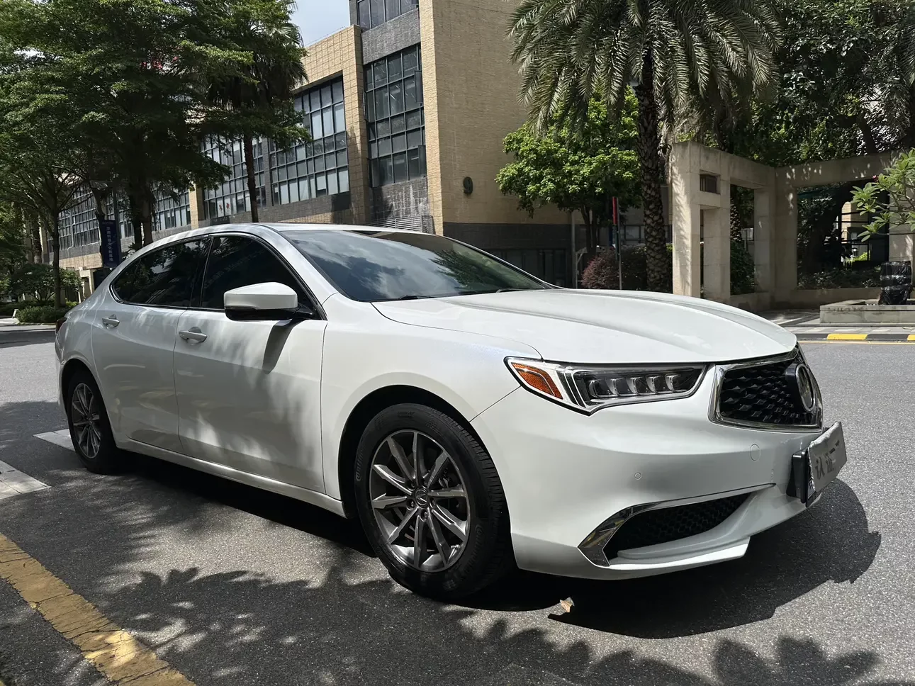 Acura TLX-L