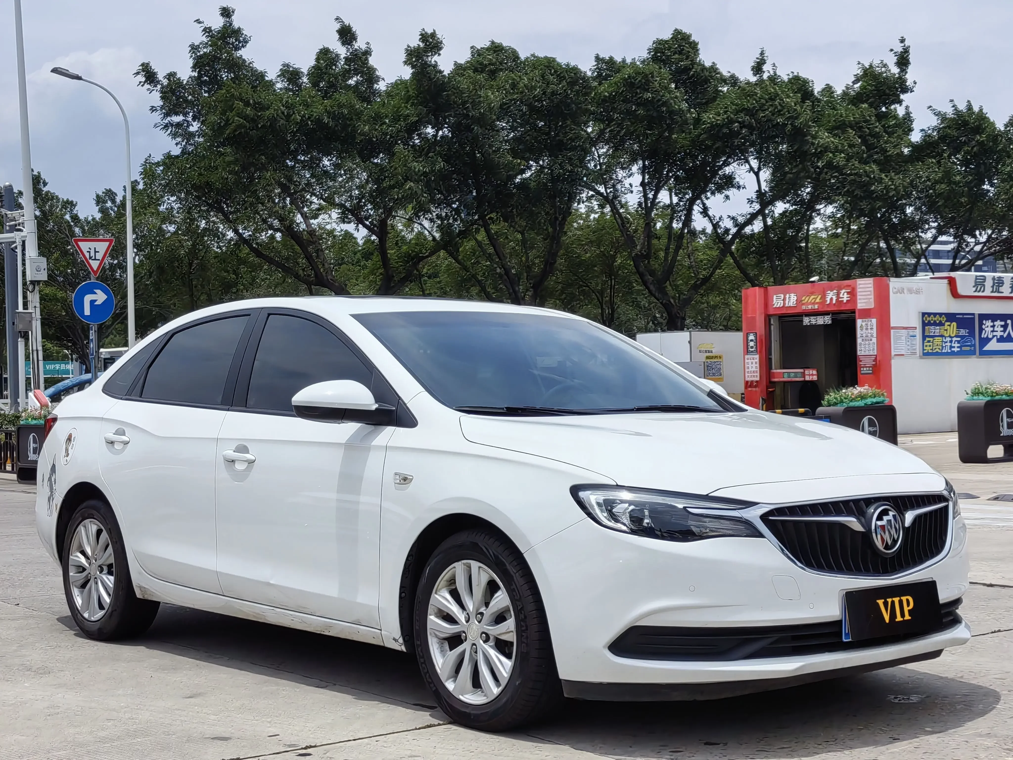 Buick Yinglang