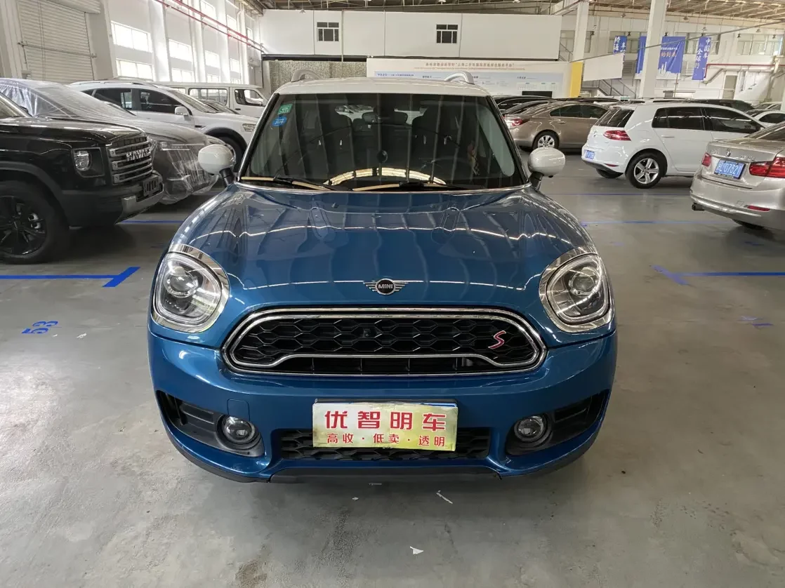 MINI COUNTRYMAN