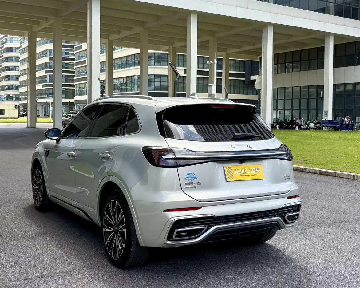 Hongqi HS5