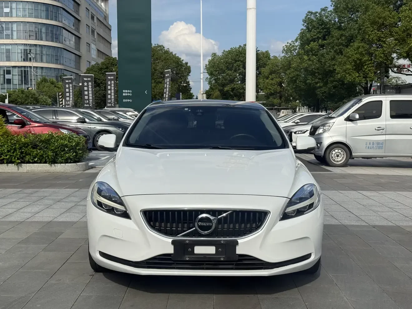 Volvo V40