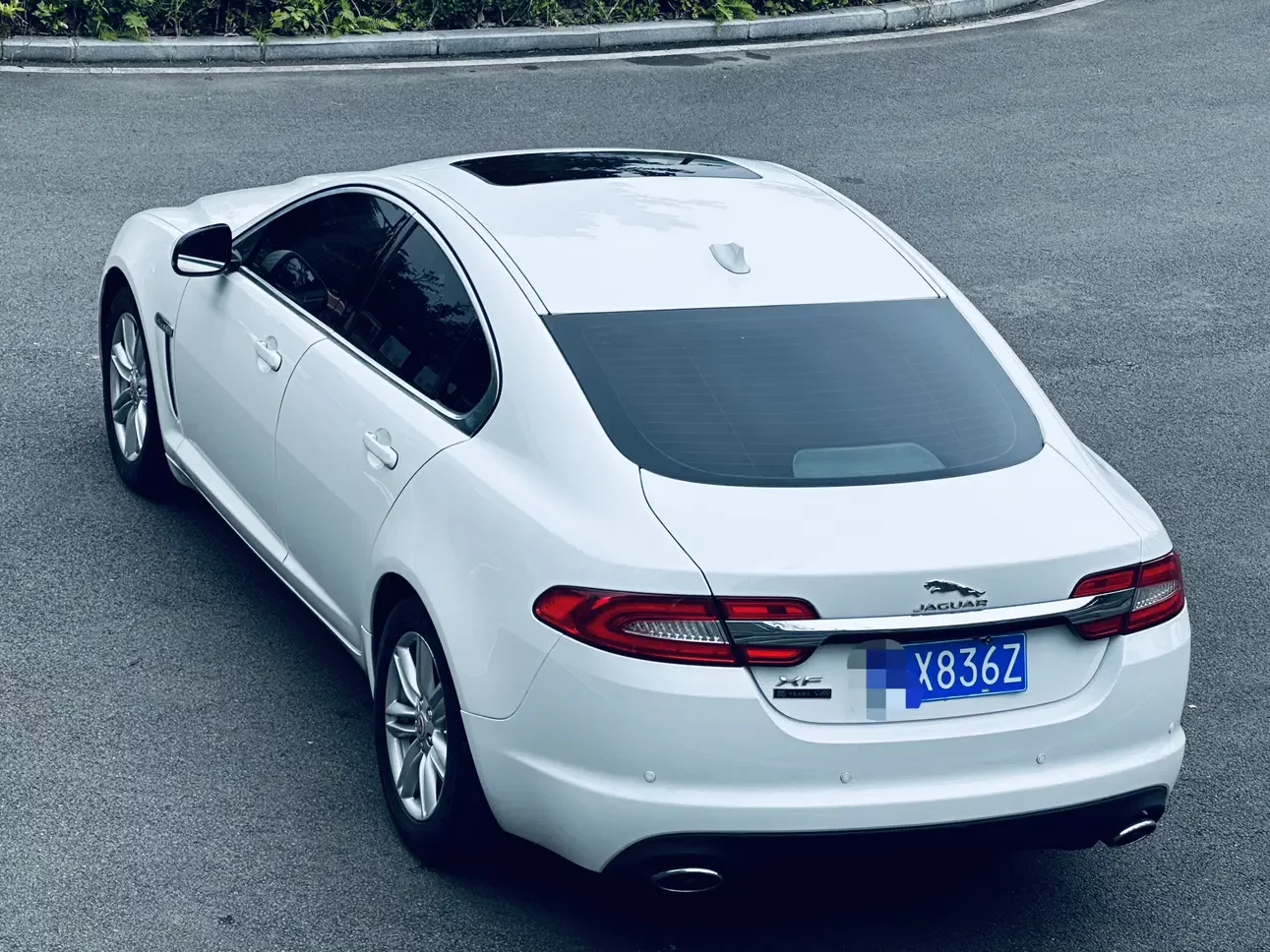 Jaguar XF