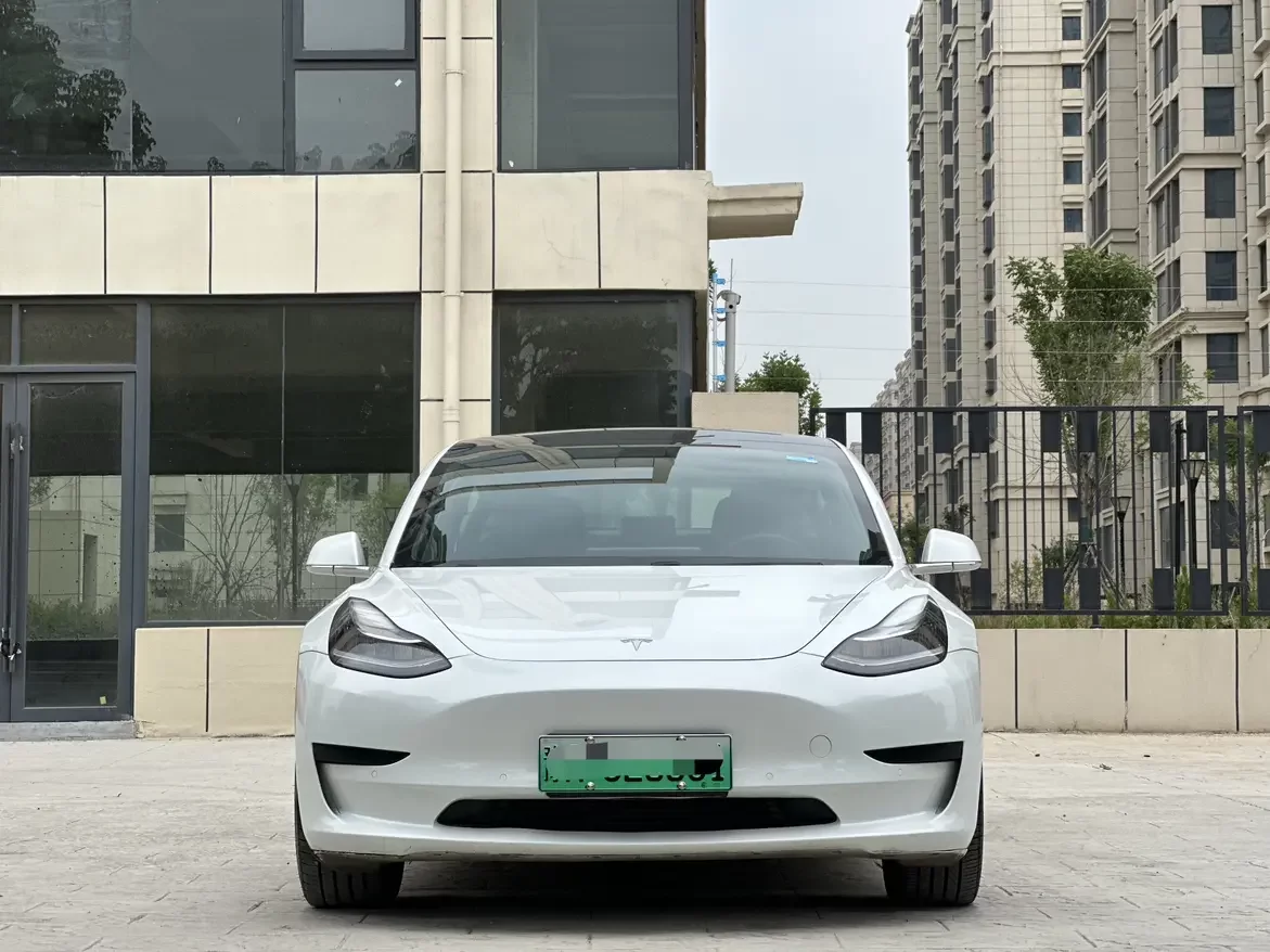 Tesla Model 3  из Китая