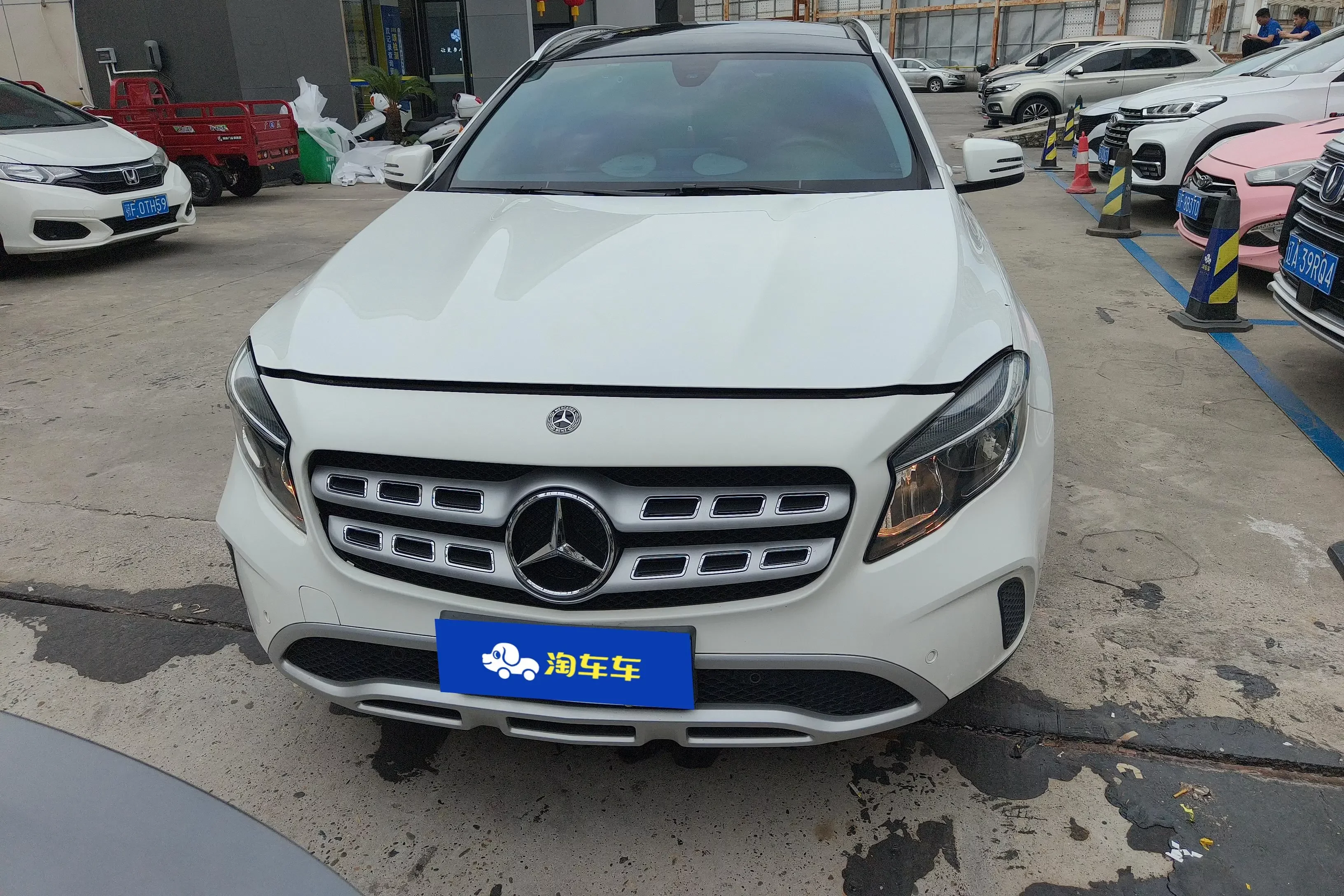 Mercedes-Benz GLA