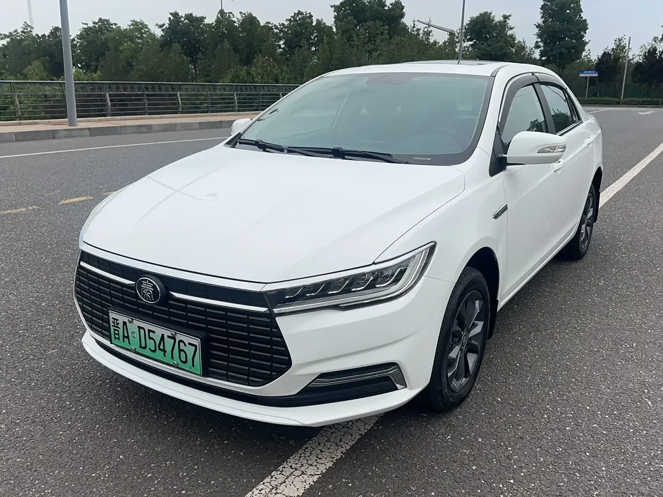 BYD QinEV  из Китая