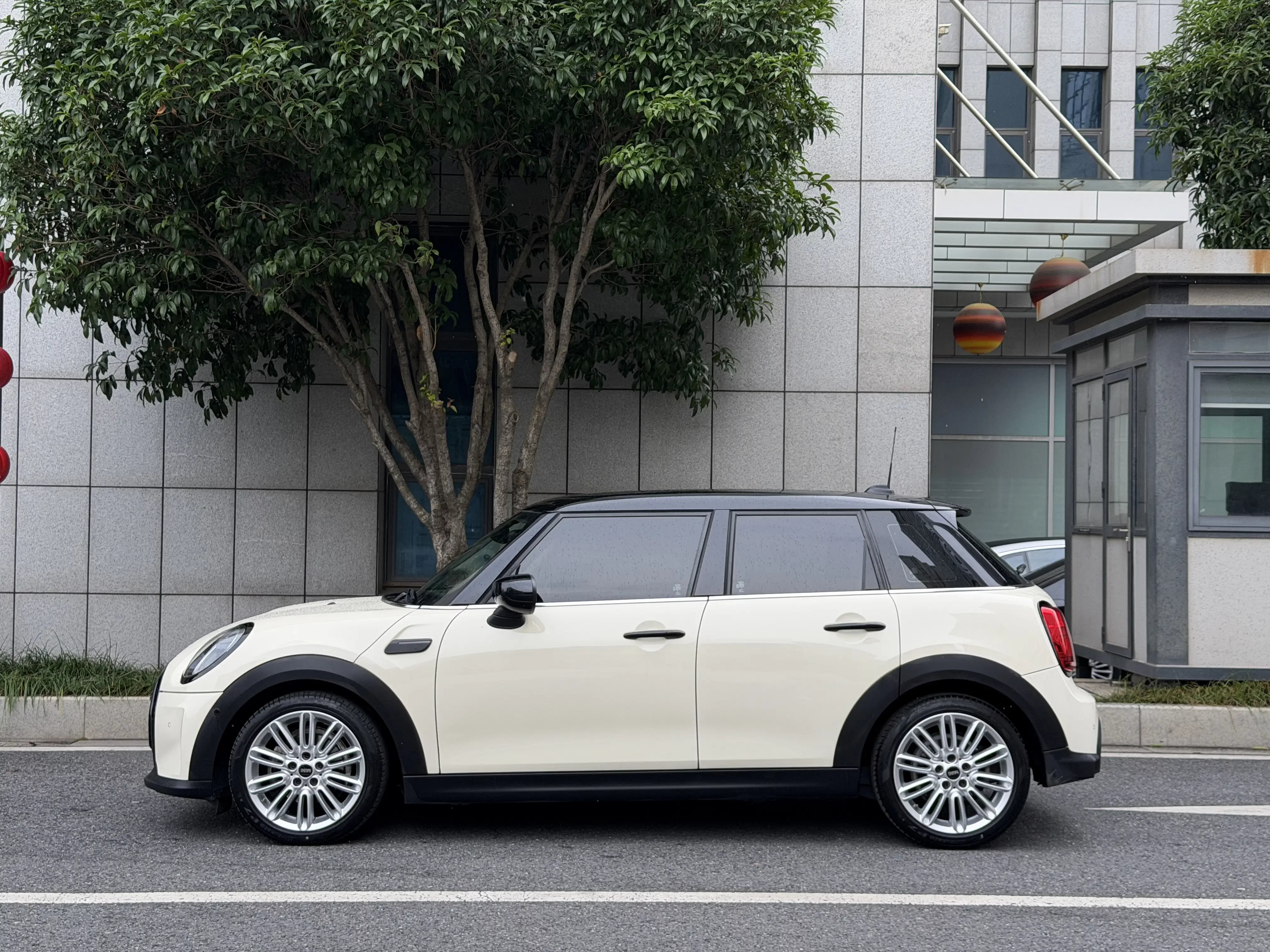 MINI 
