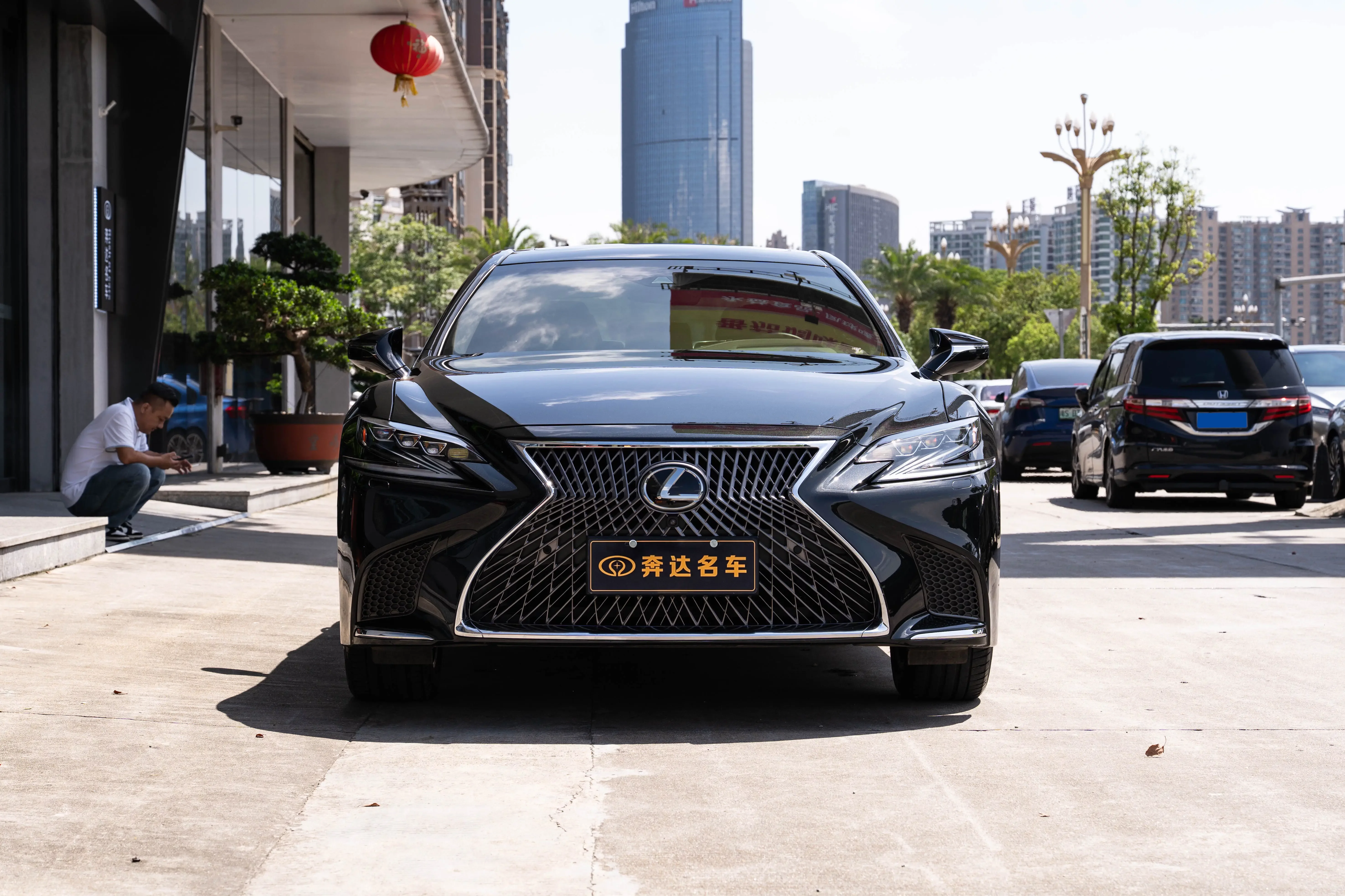 Lexus LS