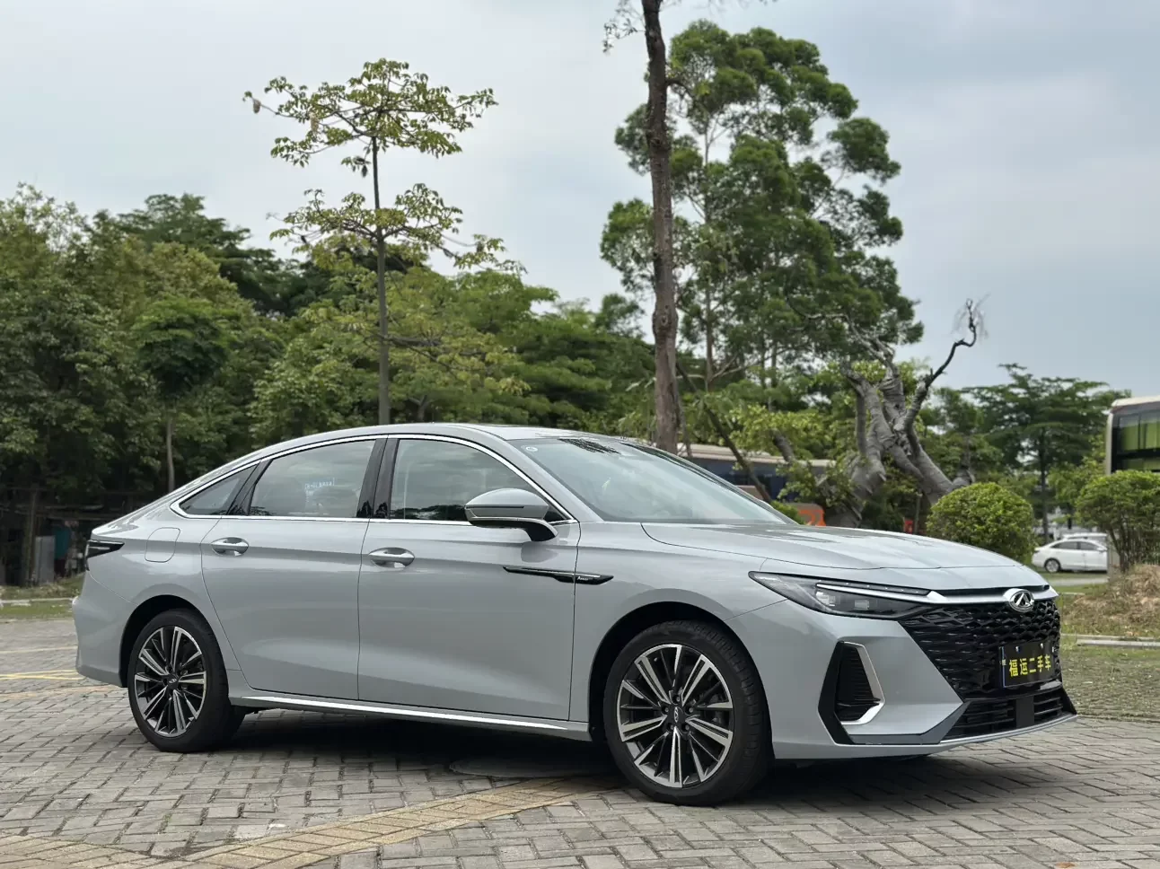 Chery Arrizo 8