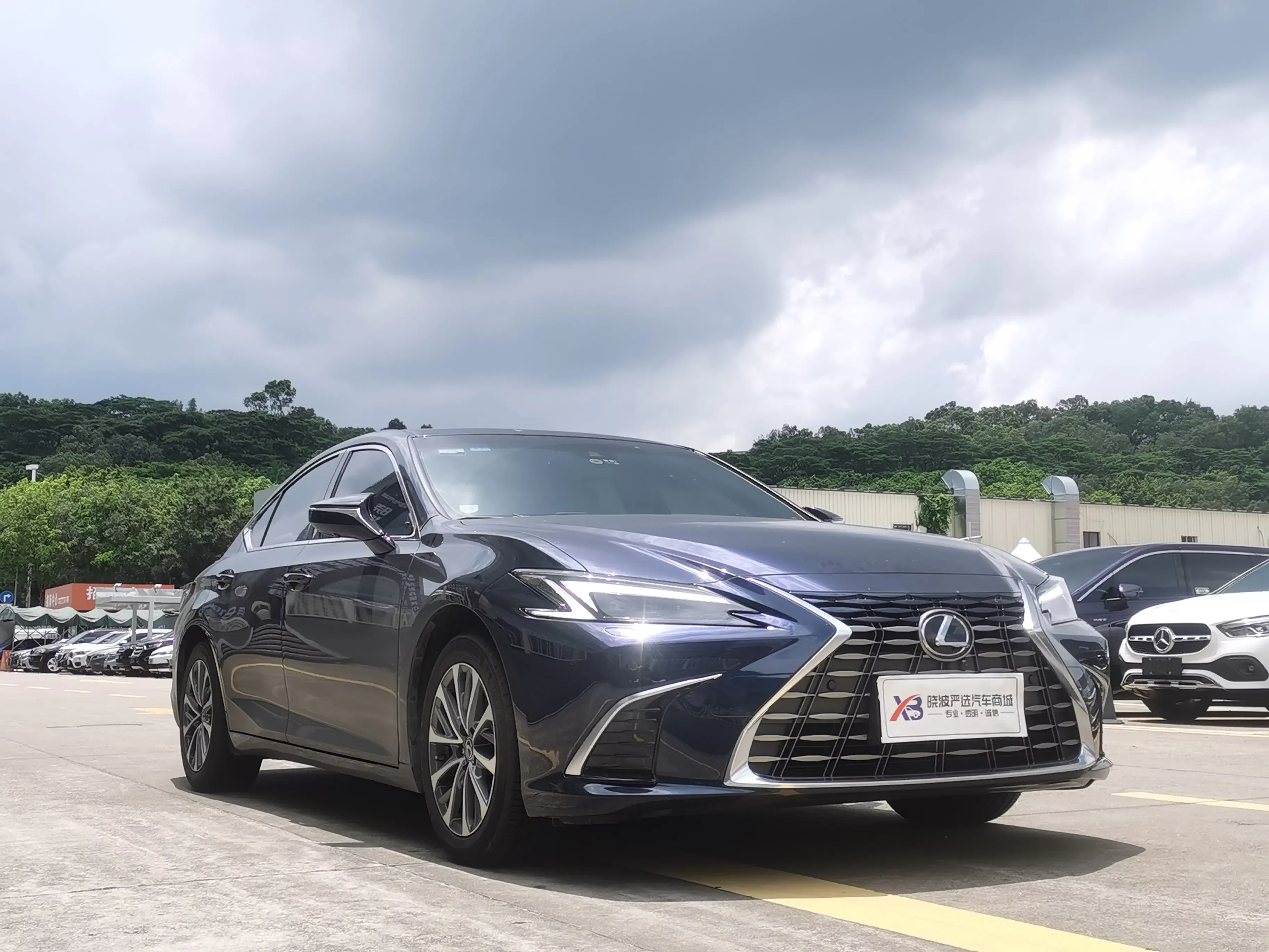 Lexus ES