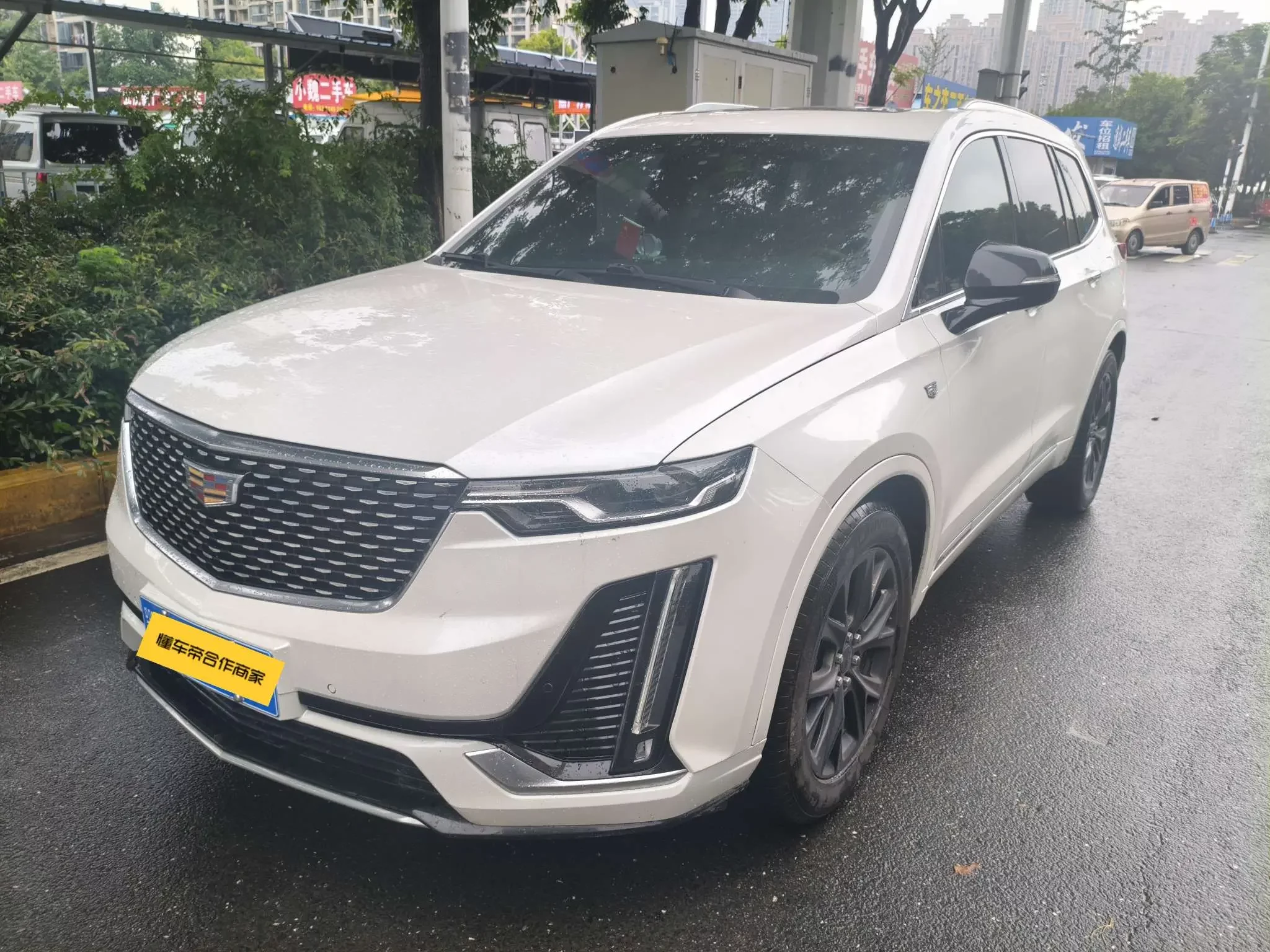 Cadillac XT6  из Китая