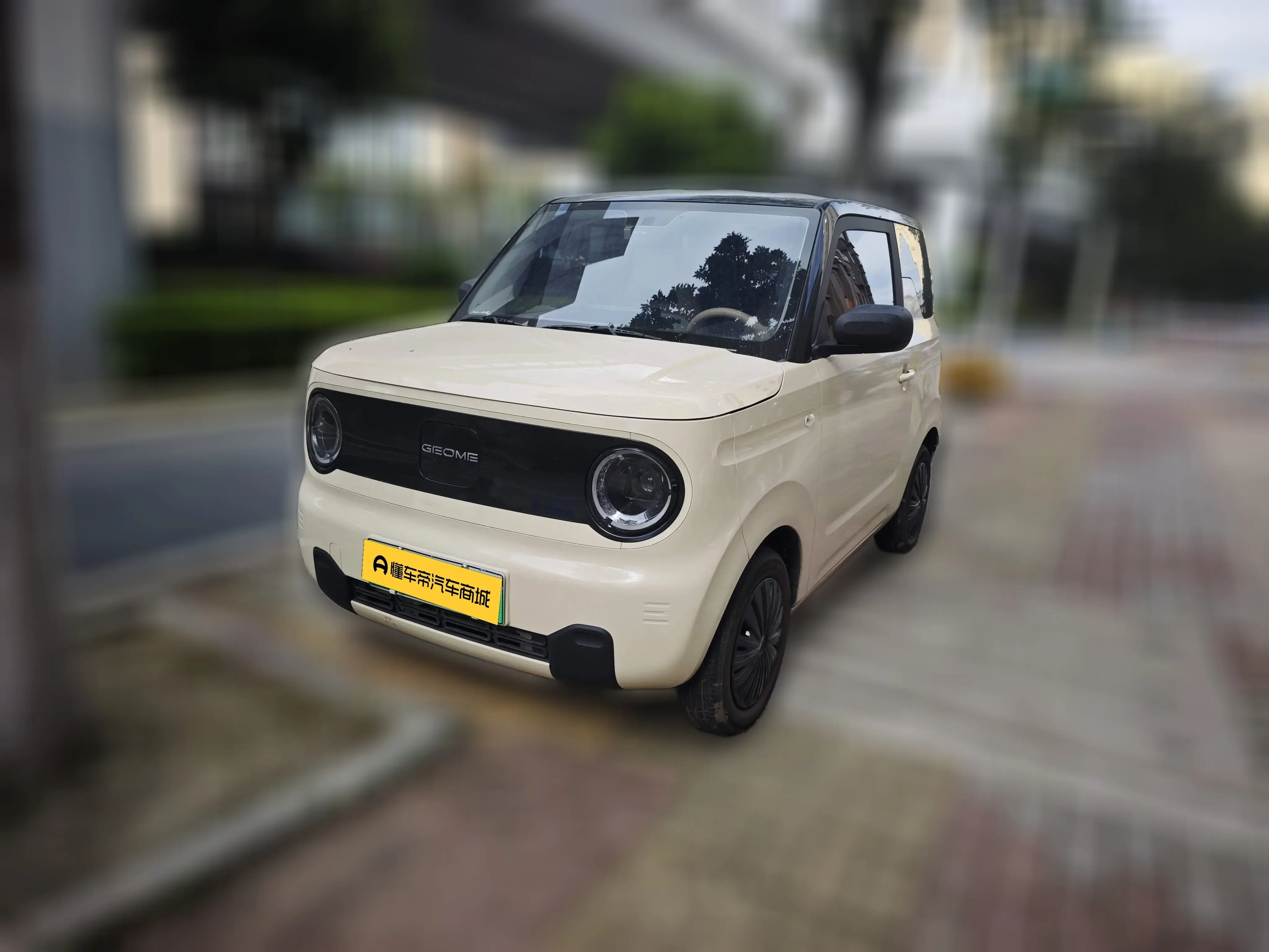 Geely panda