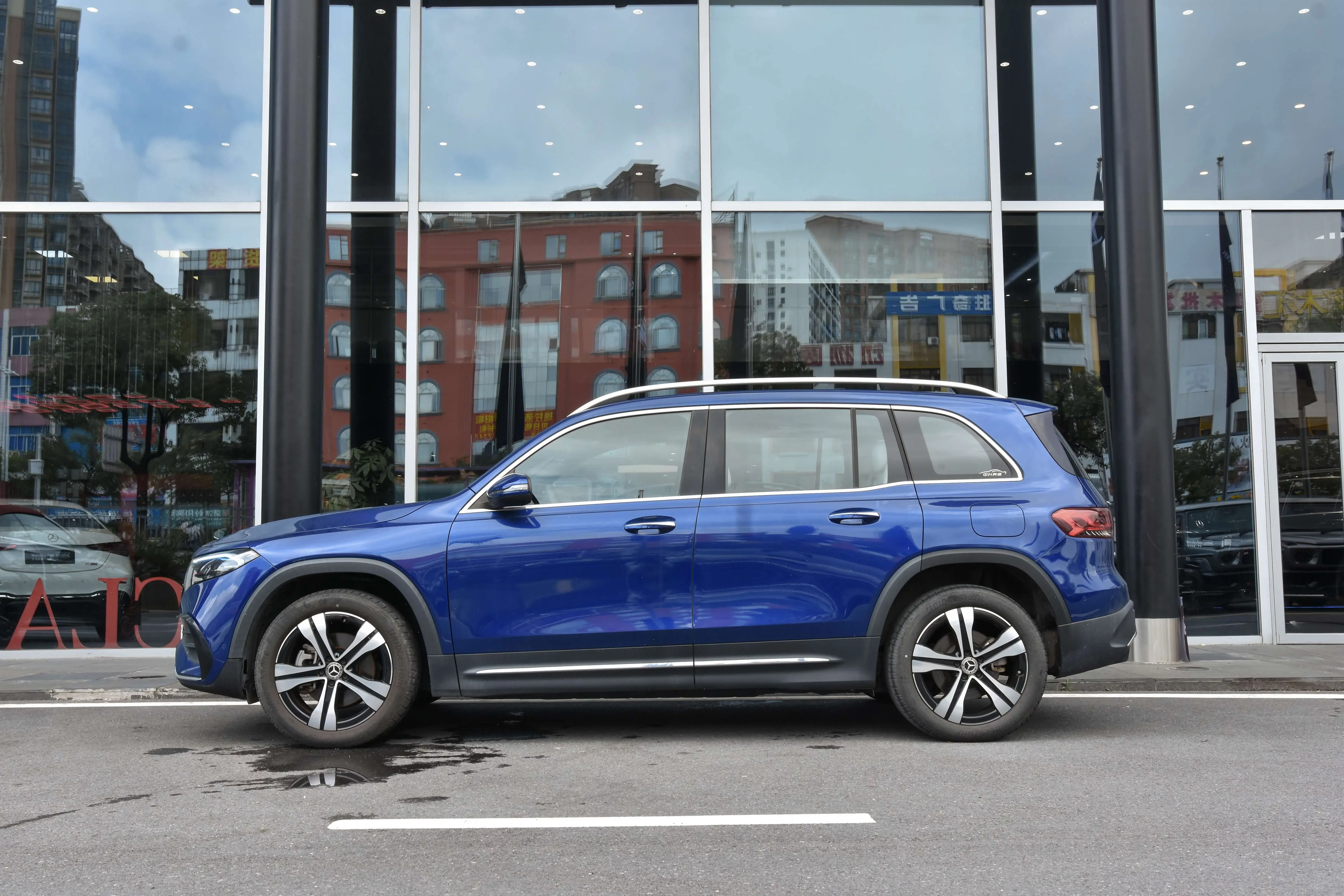 Mercedes-Benz EQB