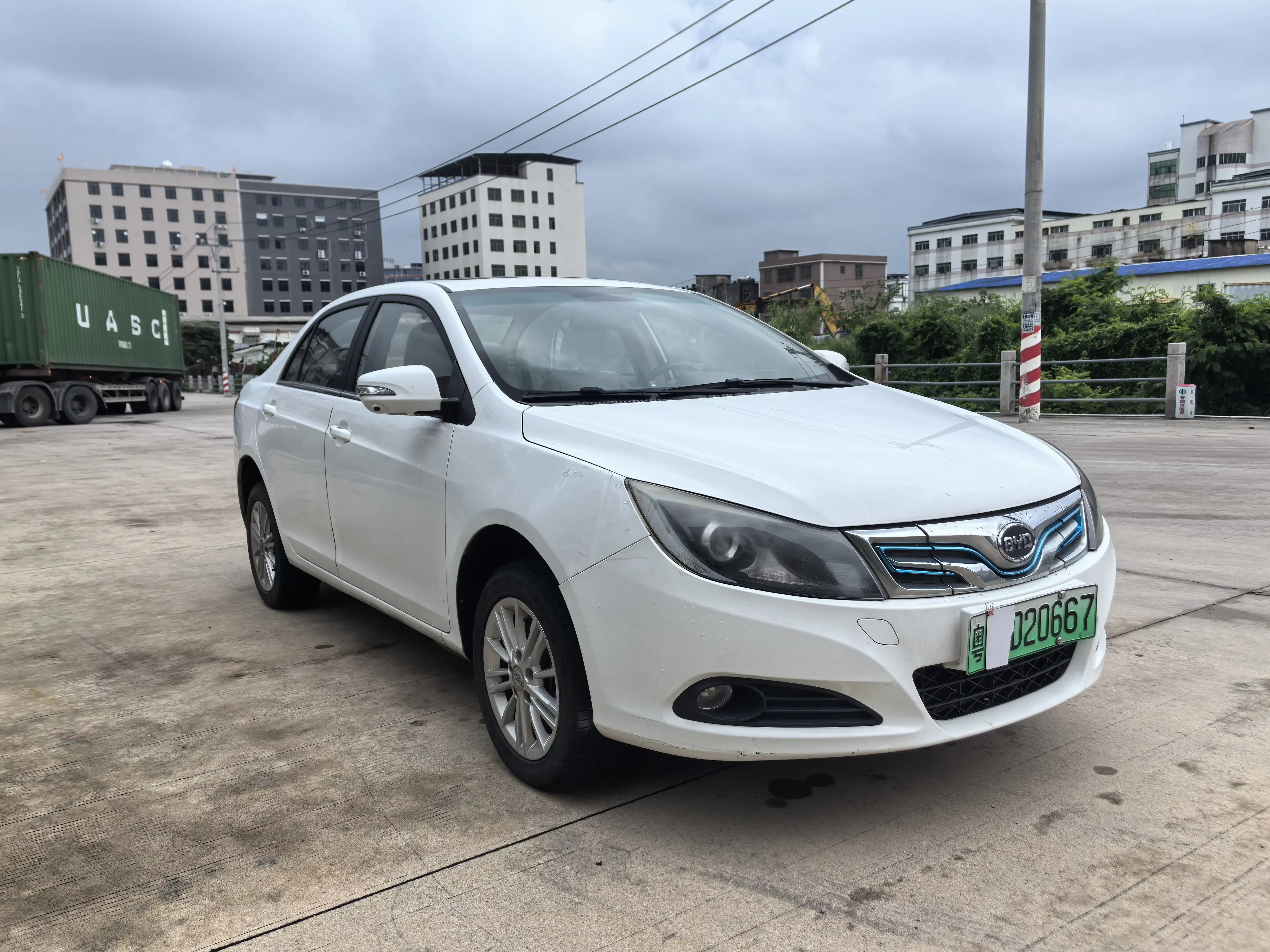 BYD e5