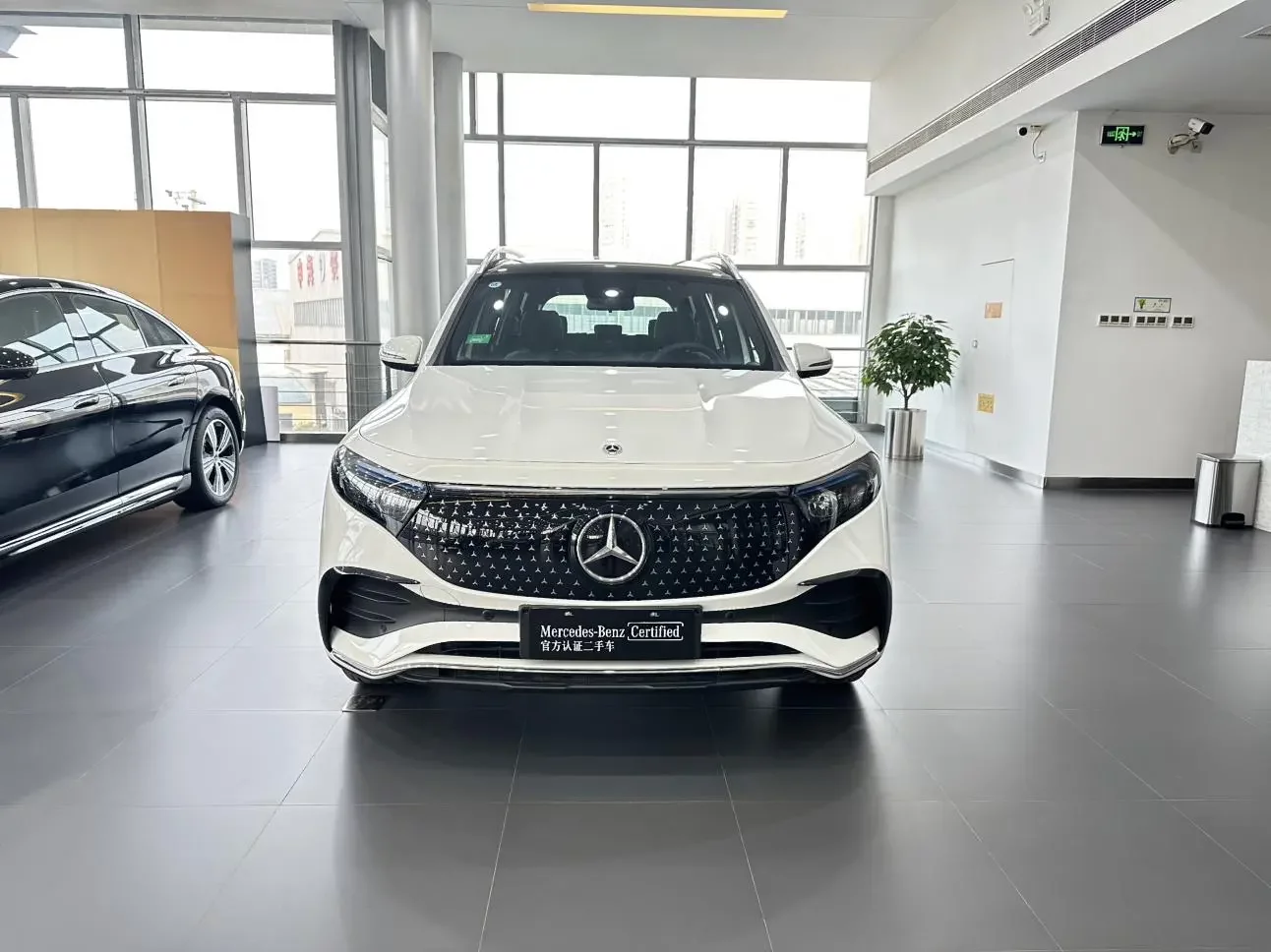 Mercedes-Benz EQB