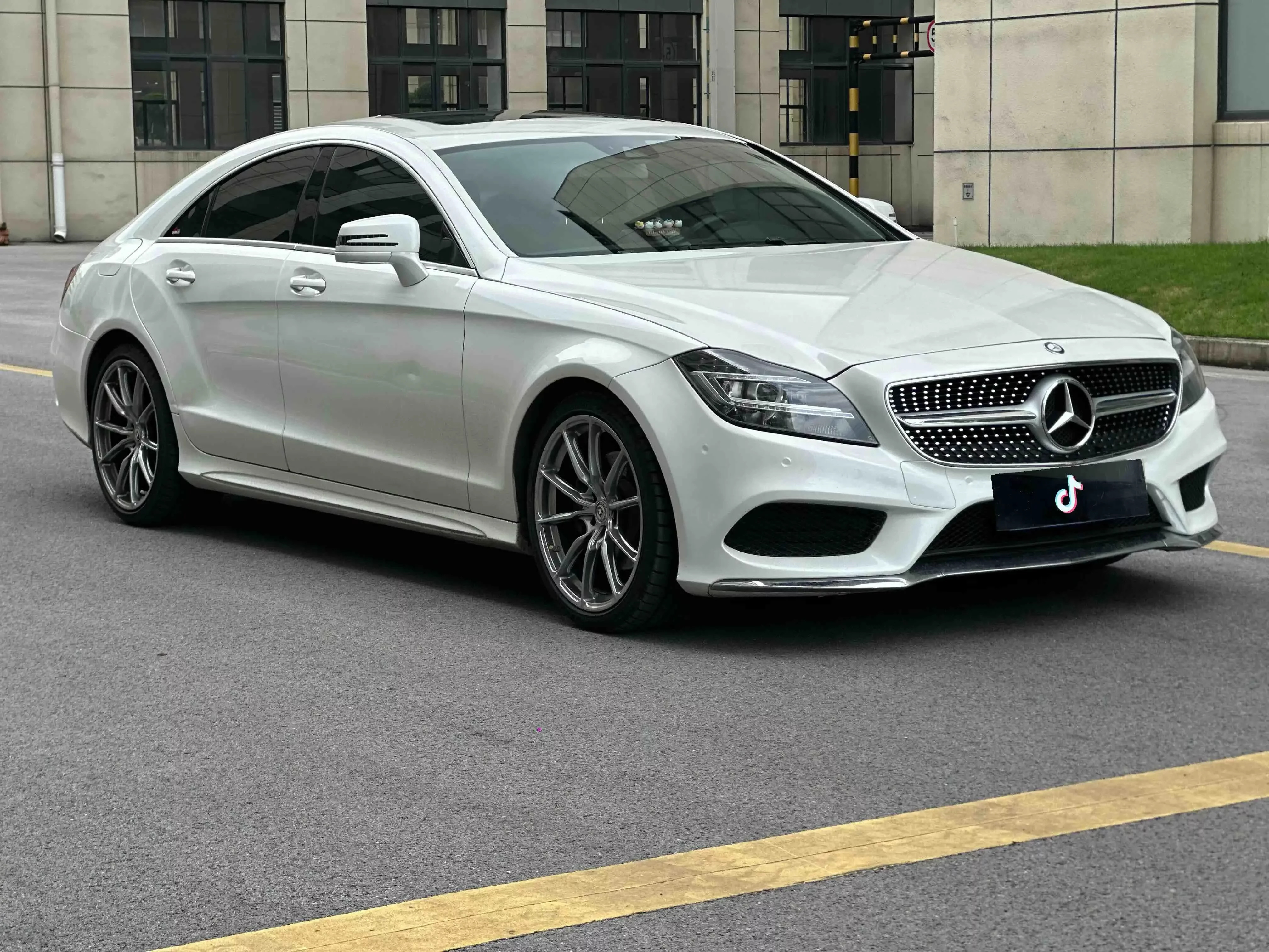Mercedes-Benz CLS