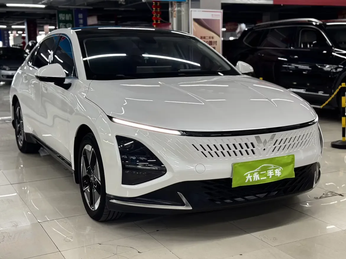 Wuling Starlight PHEV