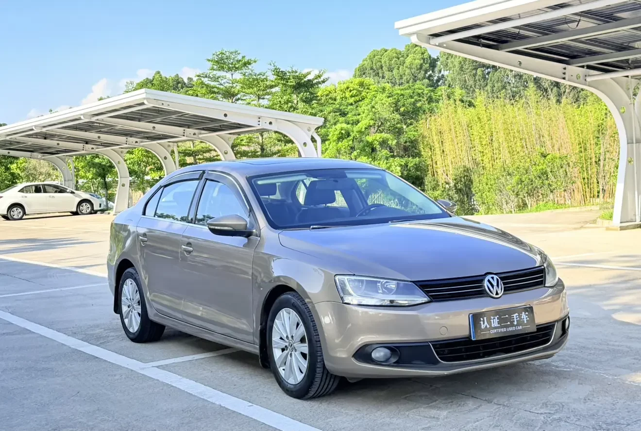 Volkswagen Sagitar