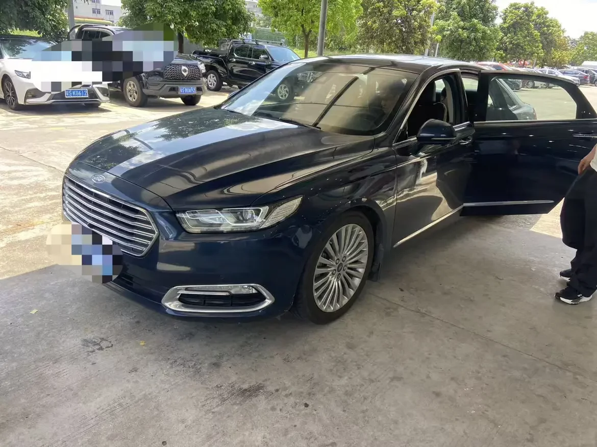 Ford Taurus