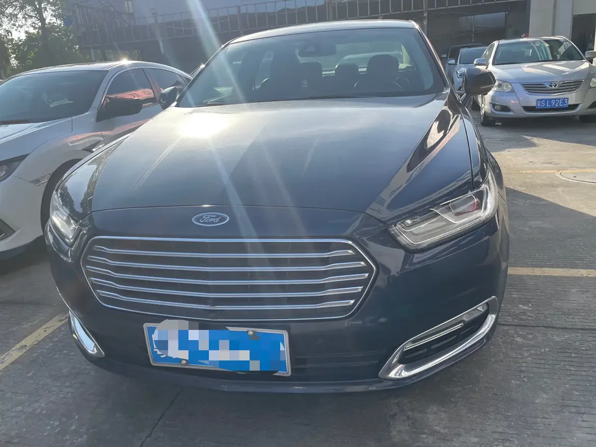Ford Taurus