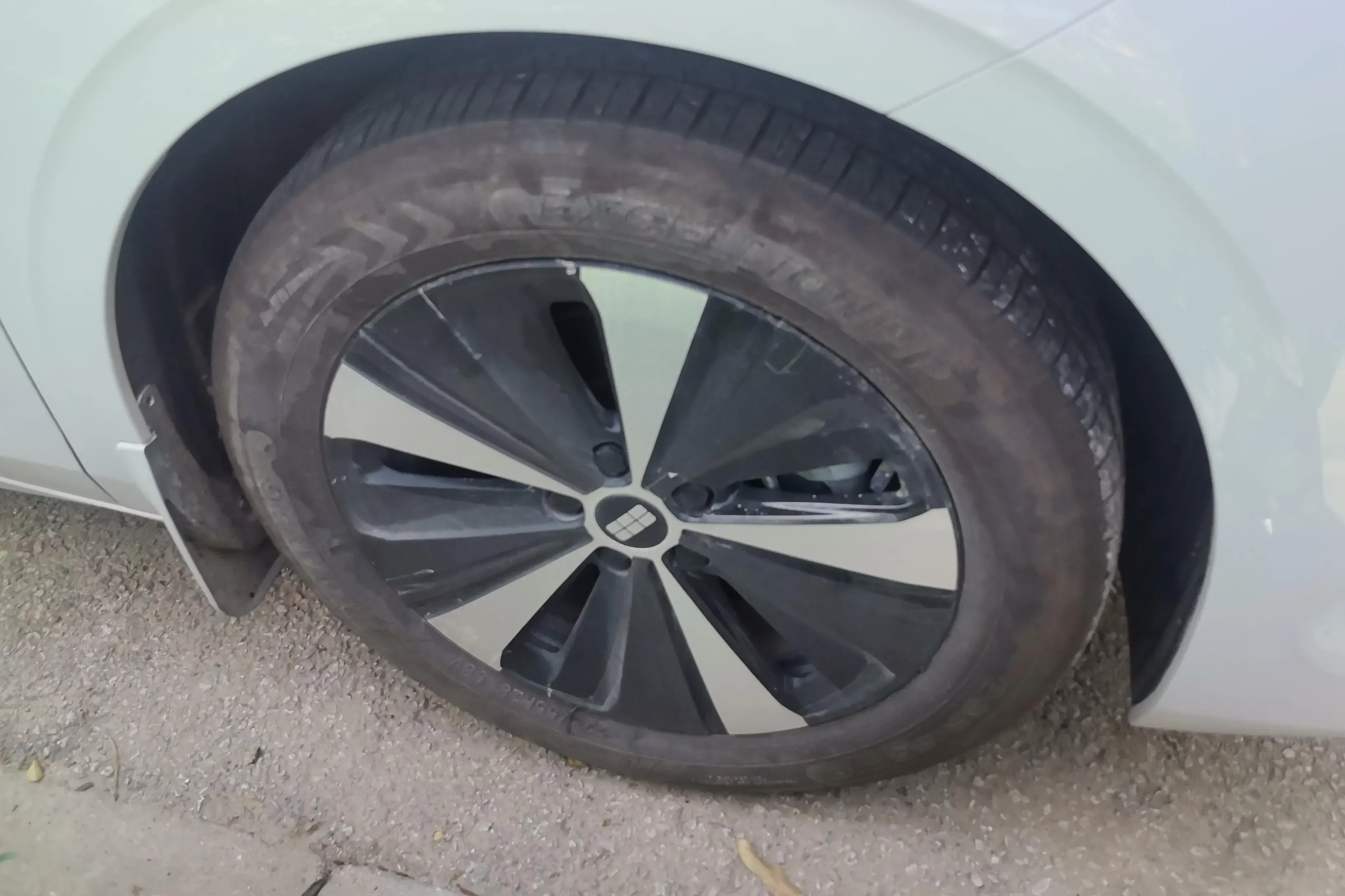 Geely Galaxy A7 EM