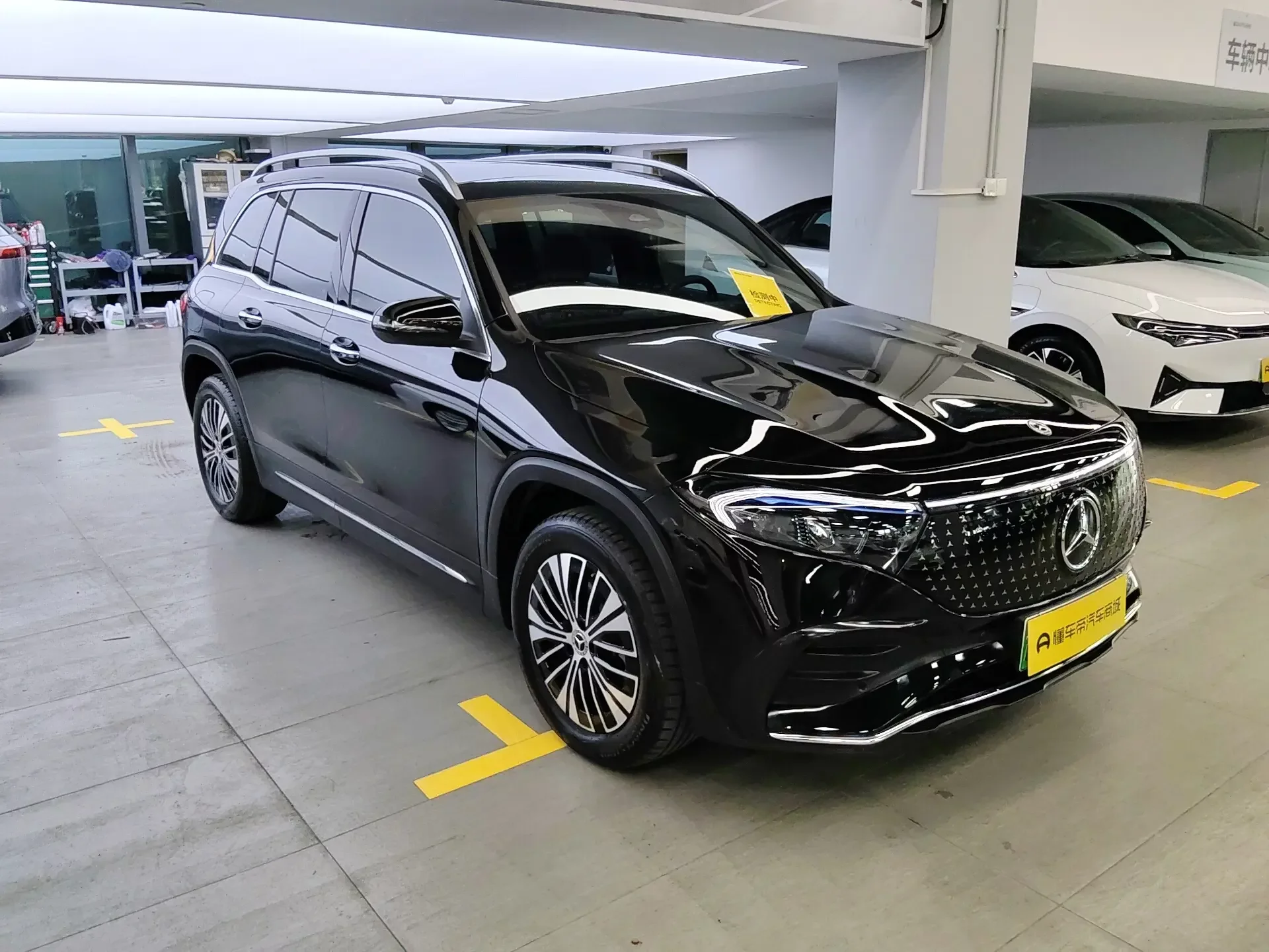 Mercedes-Benz EQB