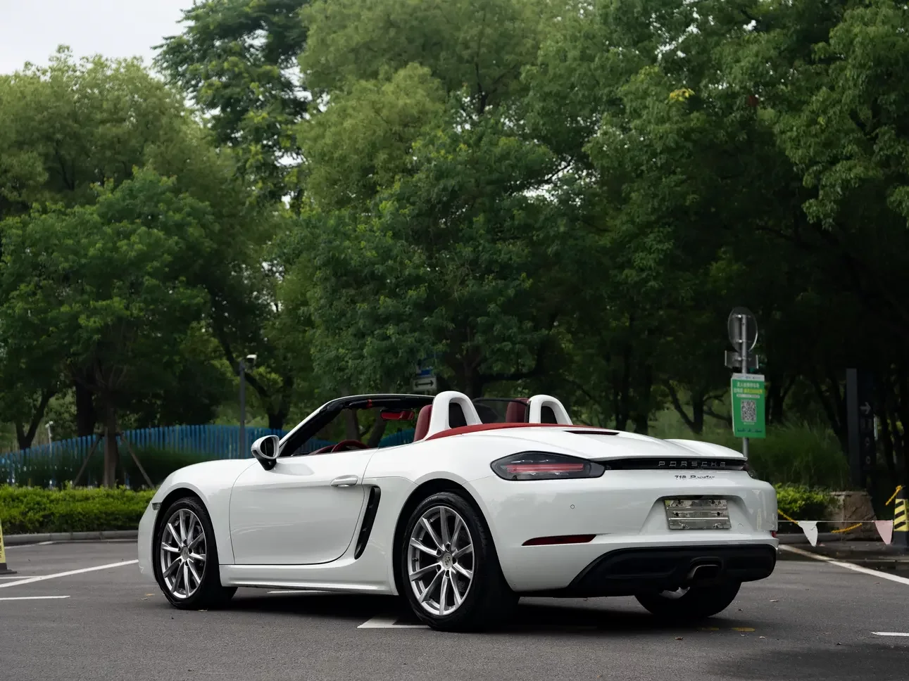 Porsche 718