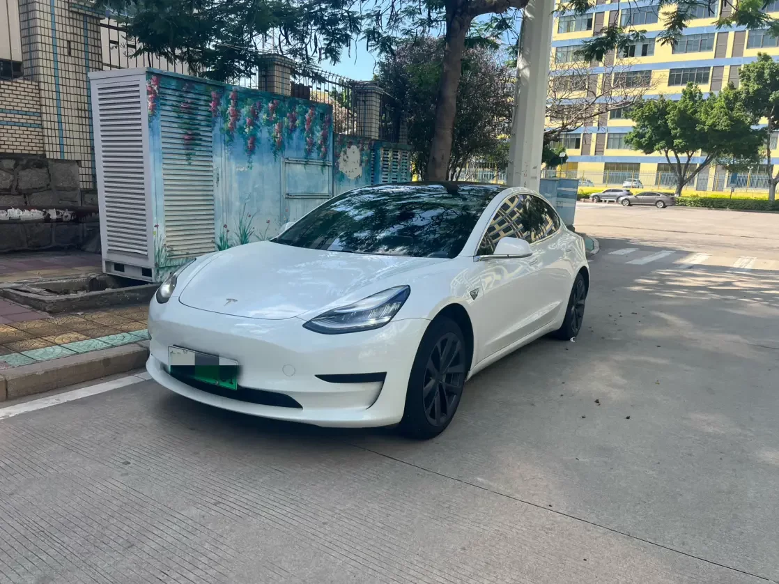 Tesla Model 3  из Китая