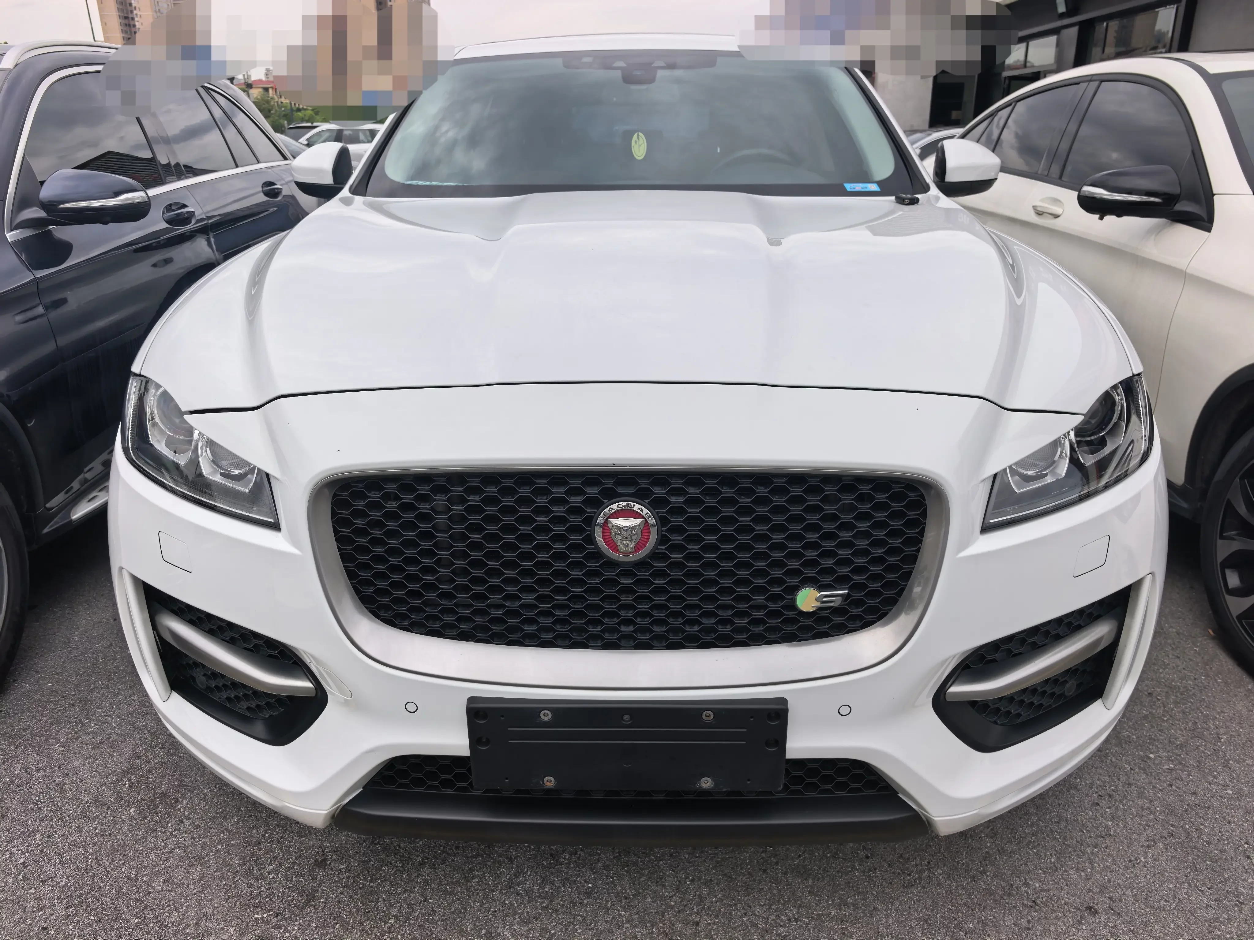 Jaguar F-PACE