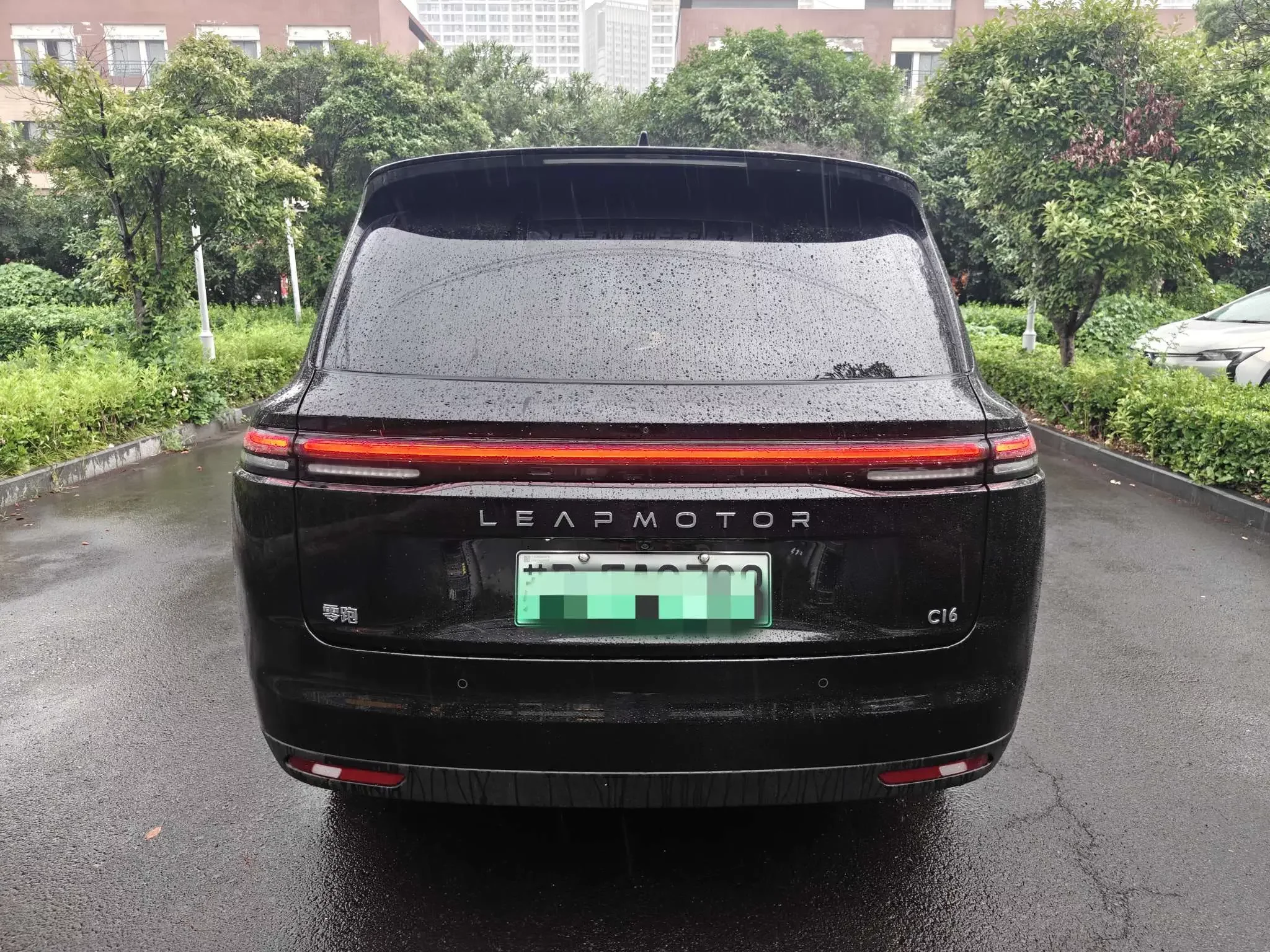 Leapmotor C16