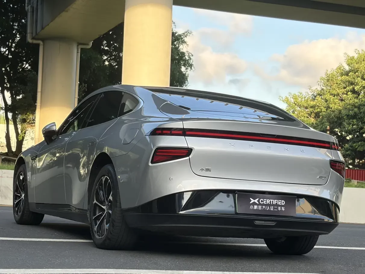 Xpeng P7