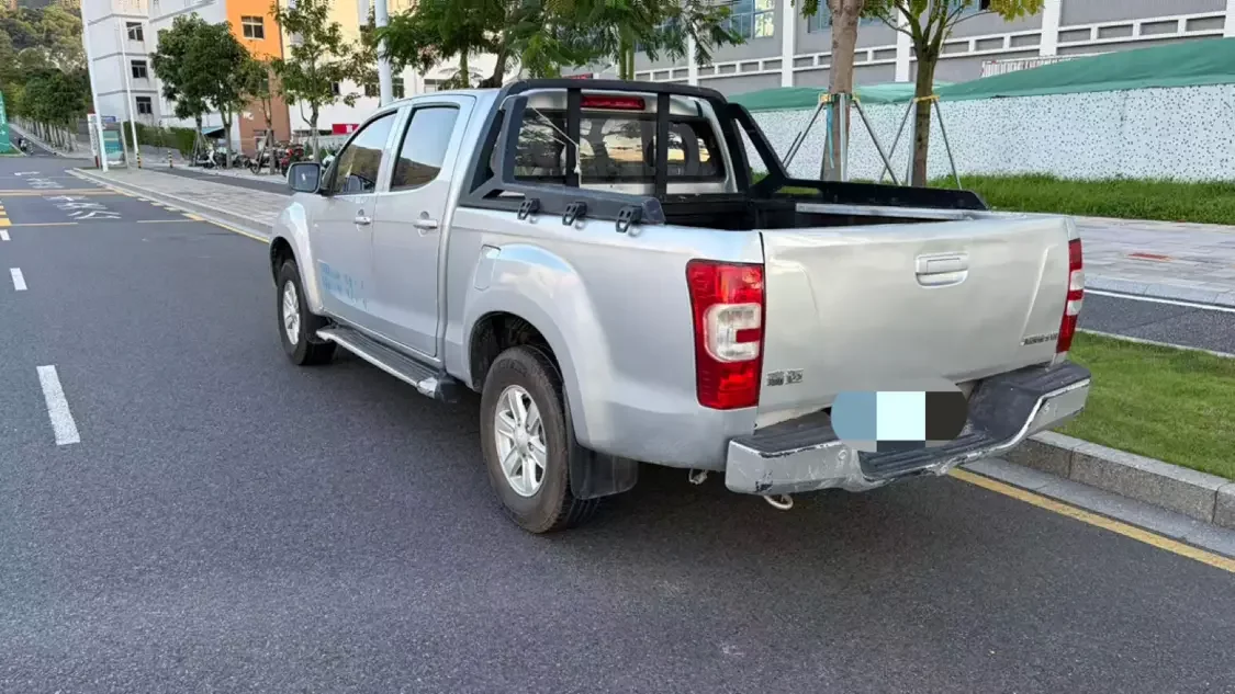 Isuzu RE-MAX