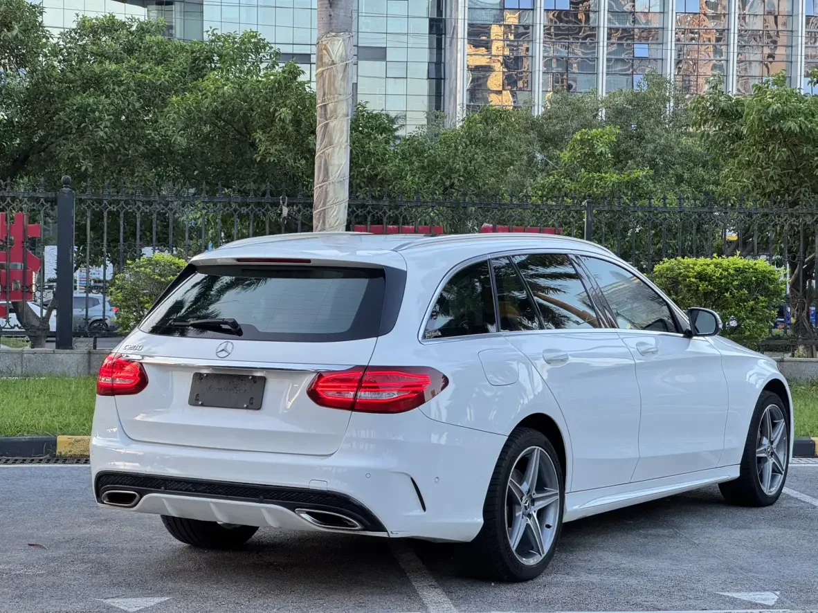 Mercedes-Benz C-Class