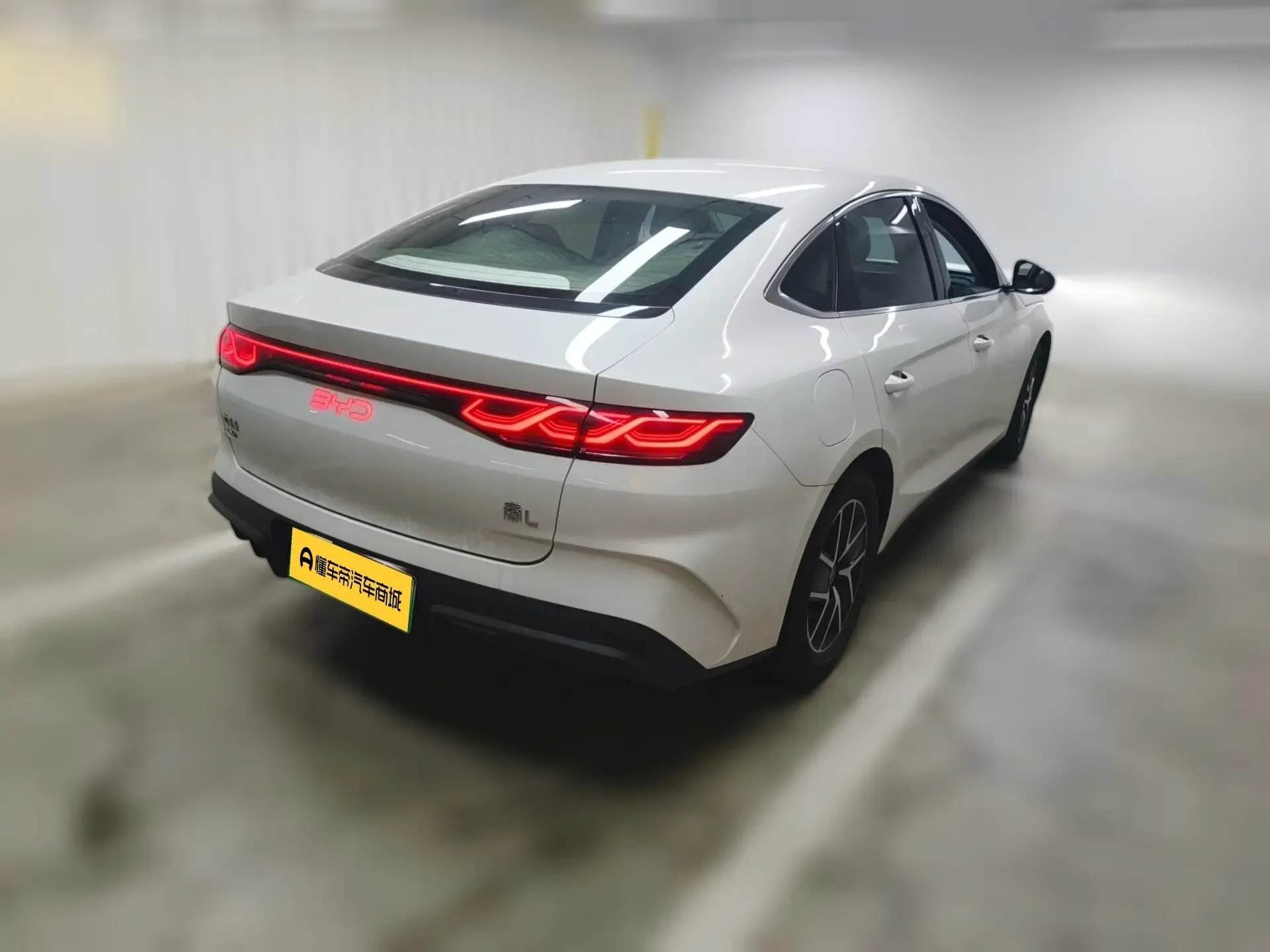 BYD Qin L DM