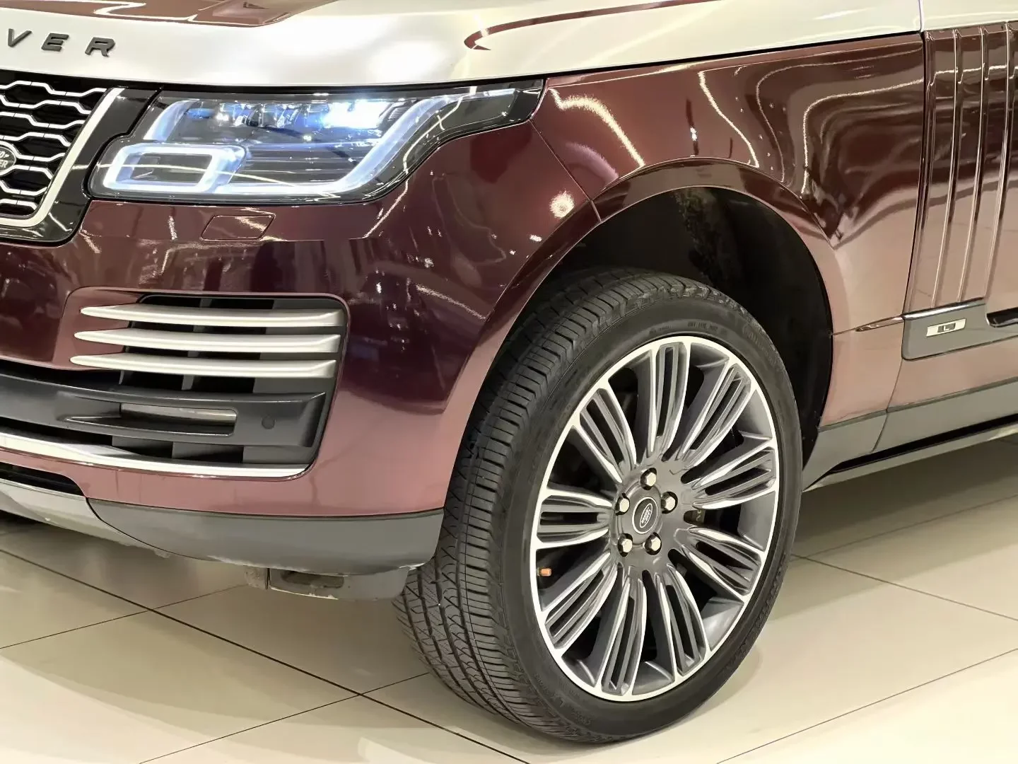 Land Rover range rover