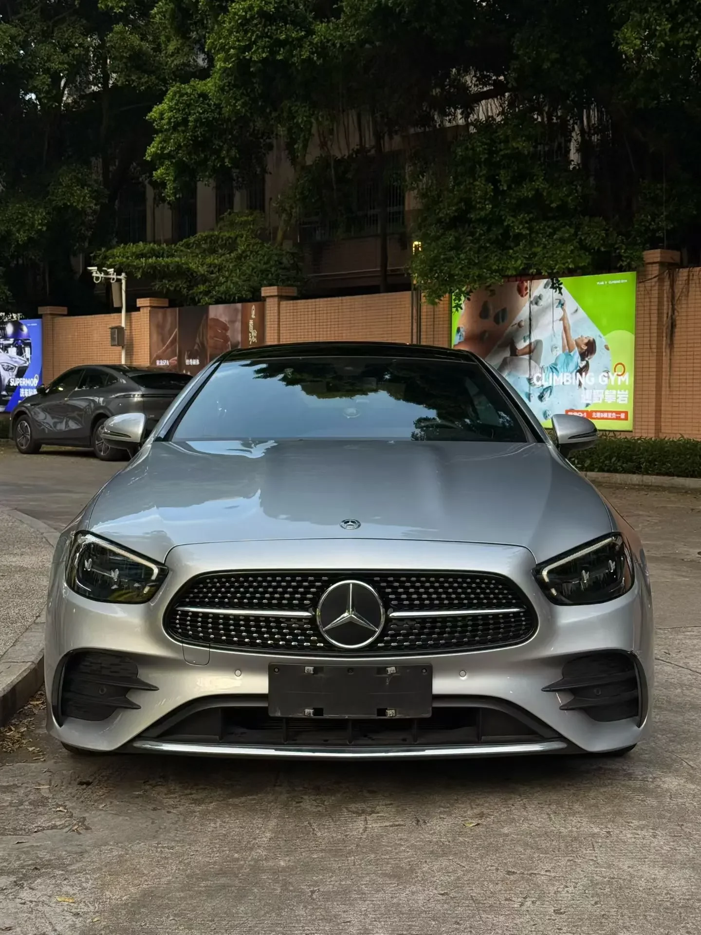 Mercedes-Benz E-Class  из Китая