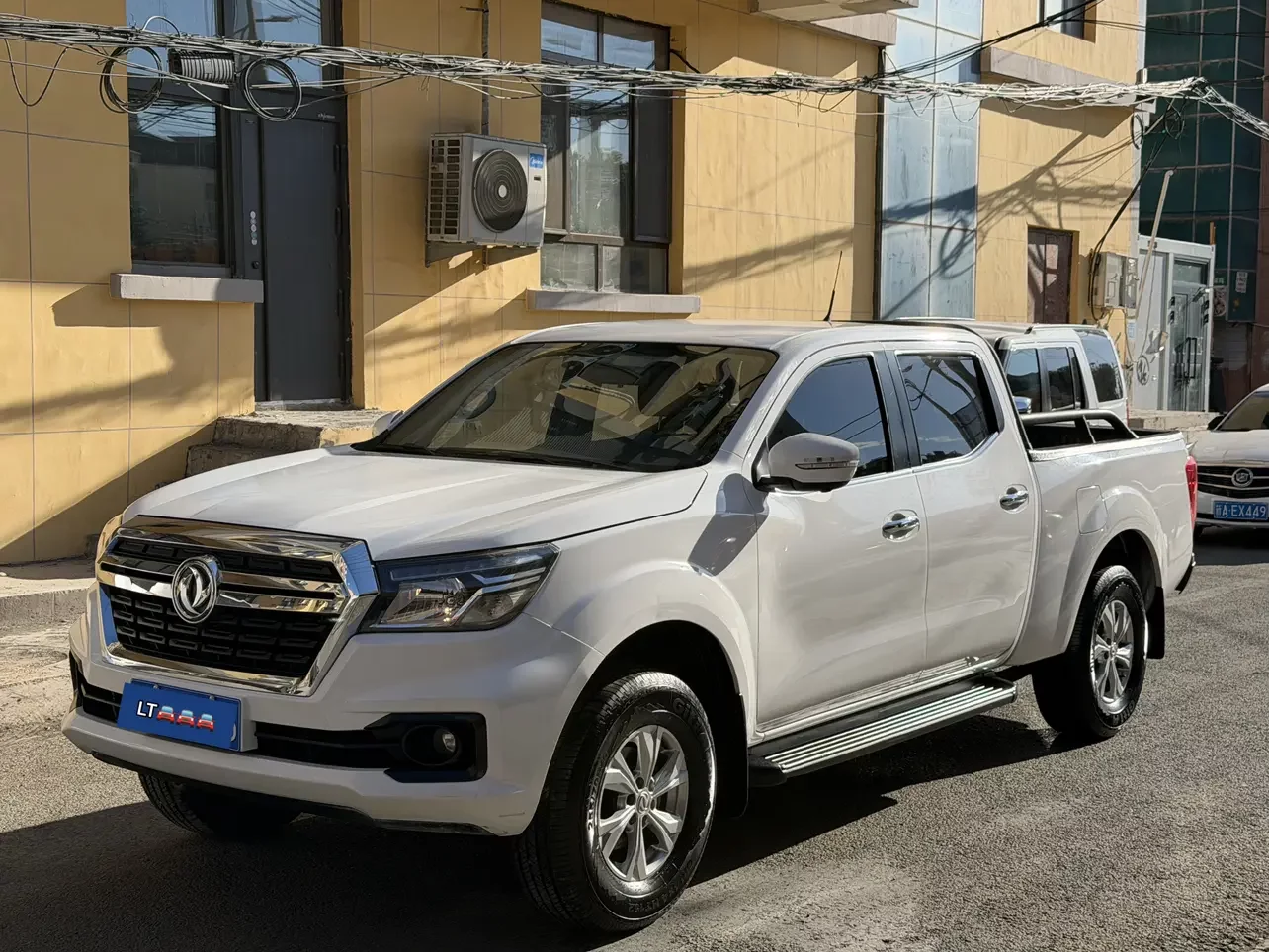 Dongfeng Ruiqi 6  из Китая