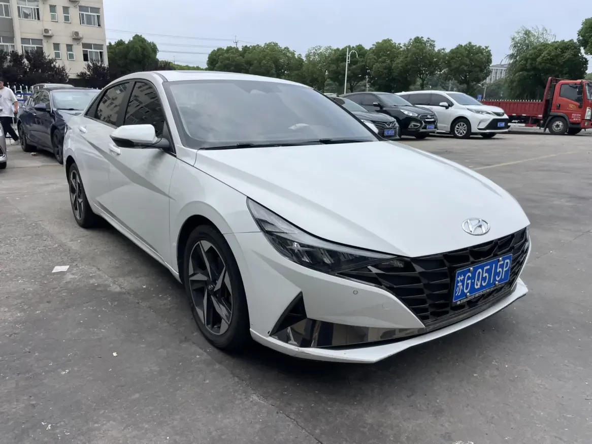 Hyundai Elantra