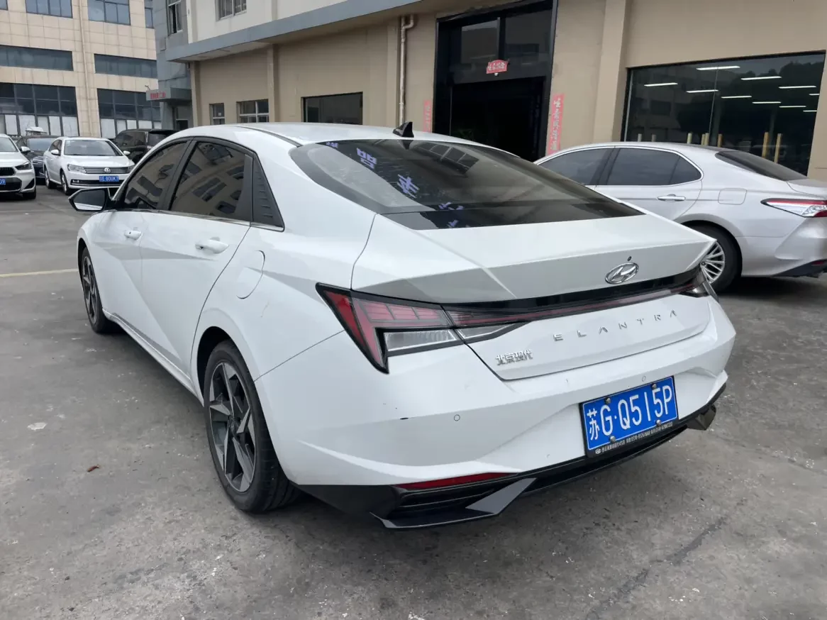 Hyundai Elantra
