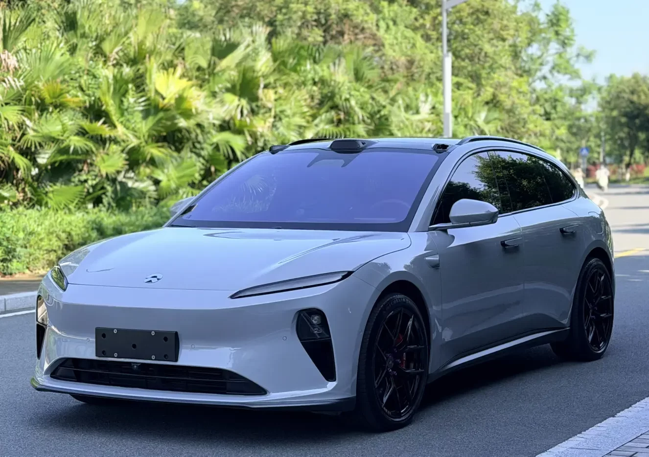 NIO ET5T  из Китая