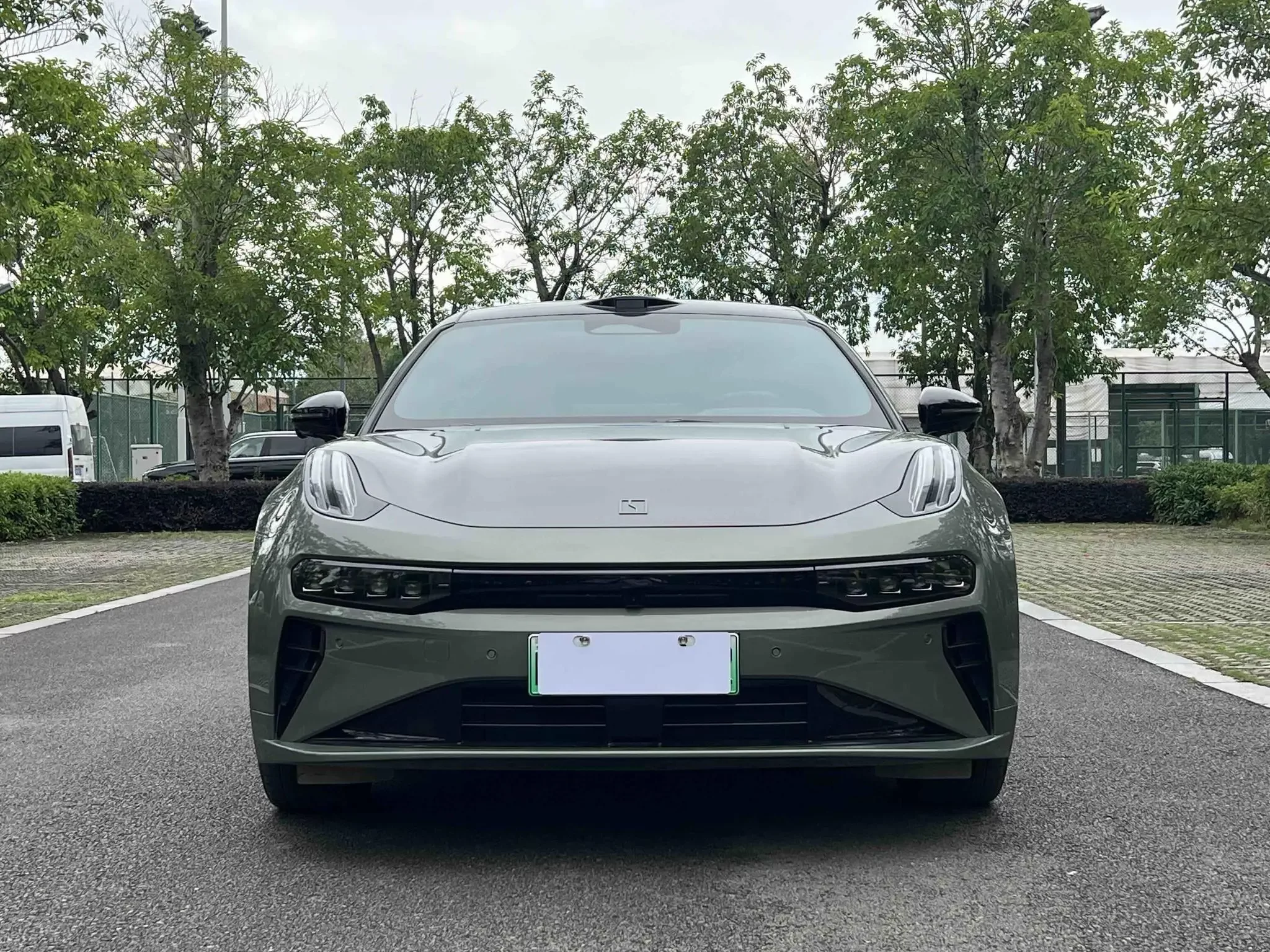 ZEEKR 001