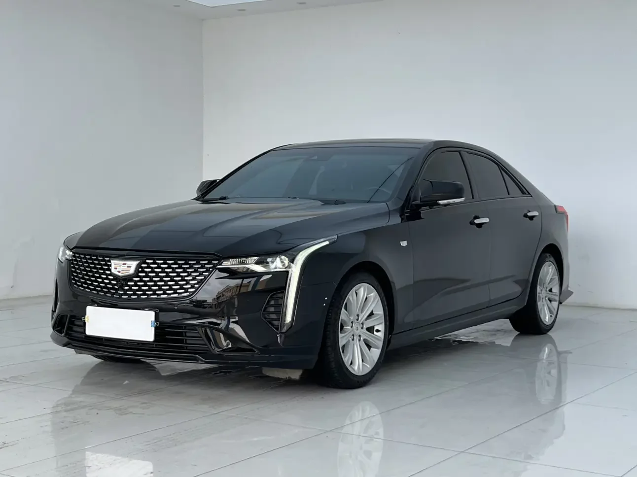 Cadillac CT4  из Китая