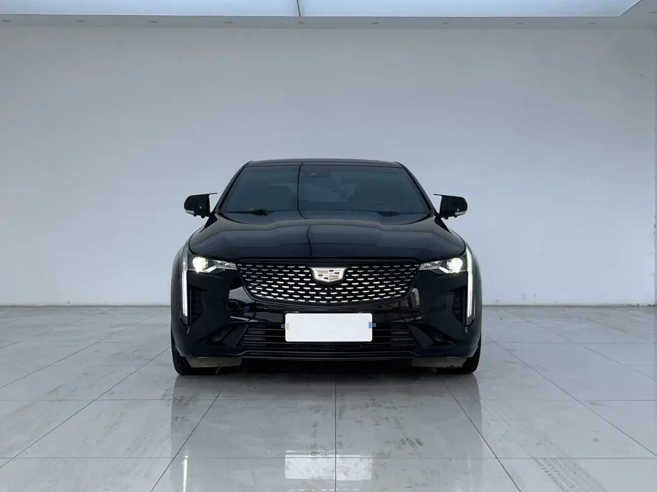 Cadillac CT4  из Китая